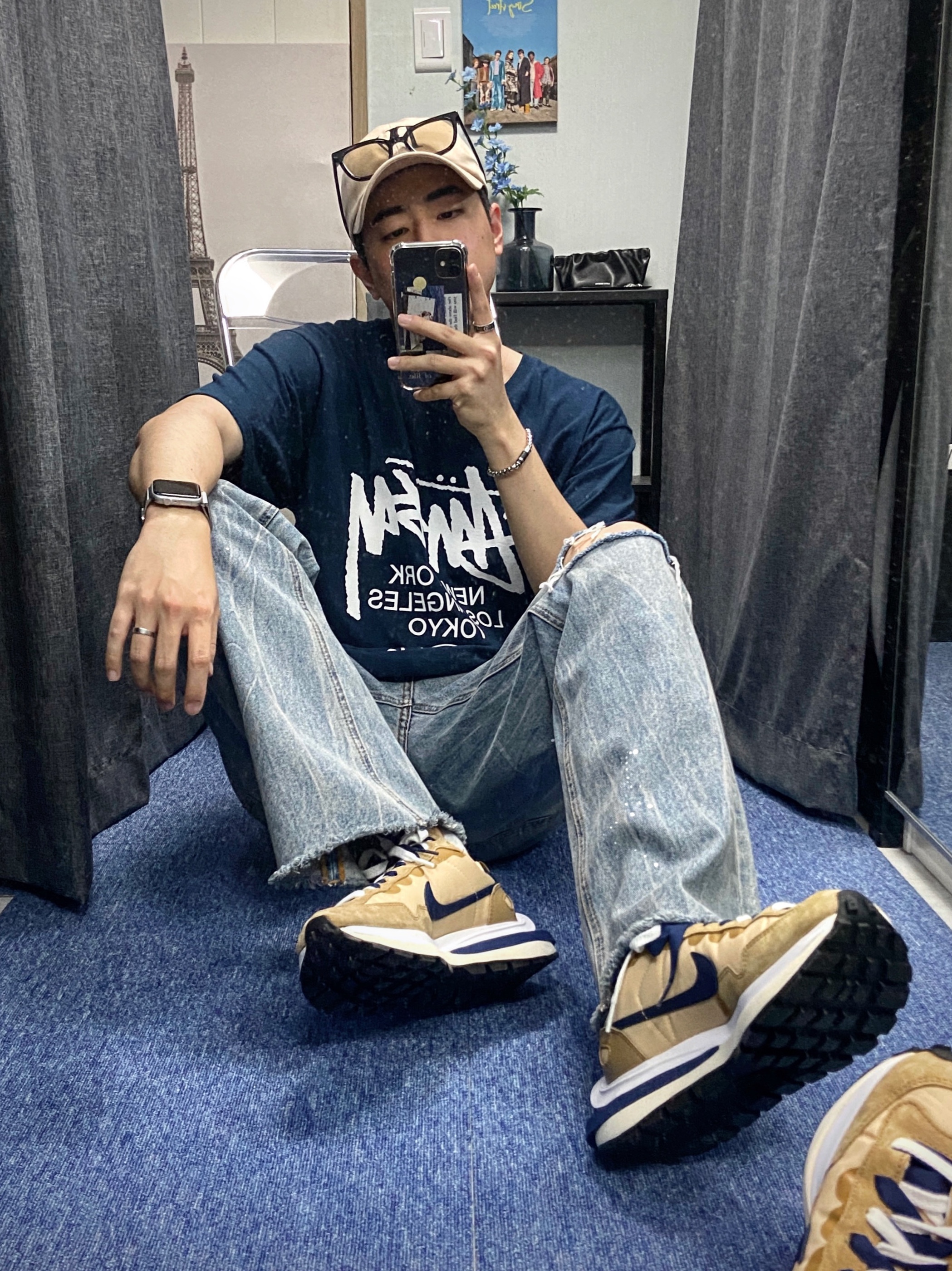 Nike x Sacai VaporWaffle Sesame and Blue Void 착용 스타일