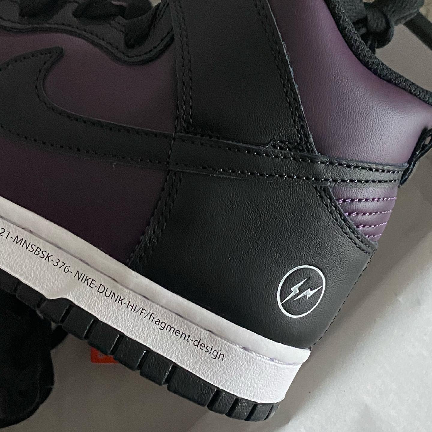 Nike x Fragment Dunk High Black 착용 스타일 - 2