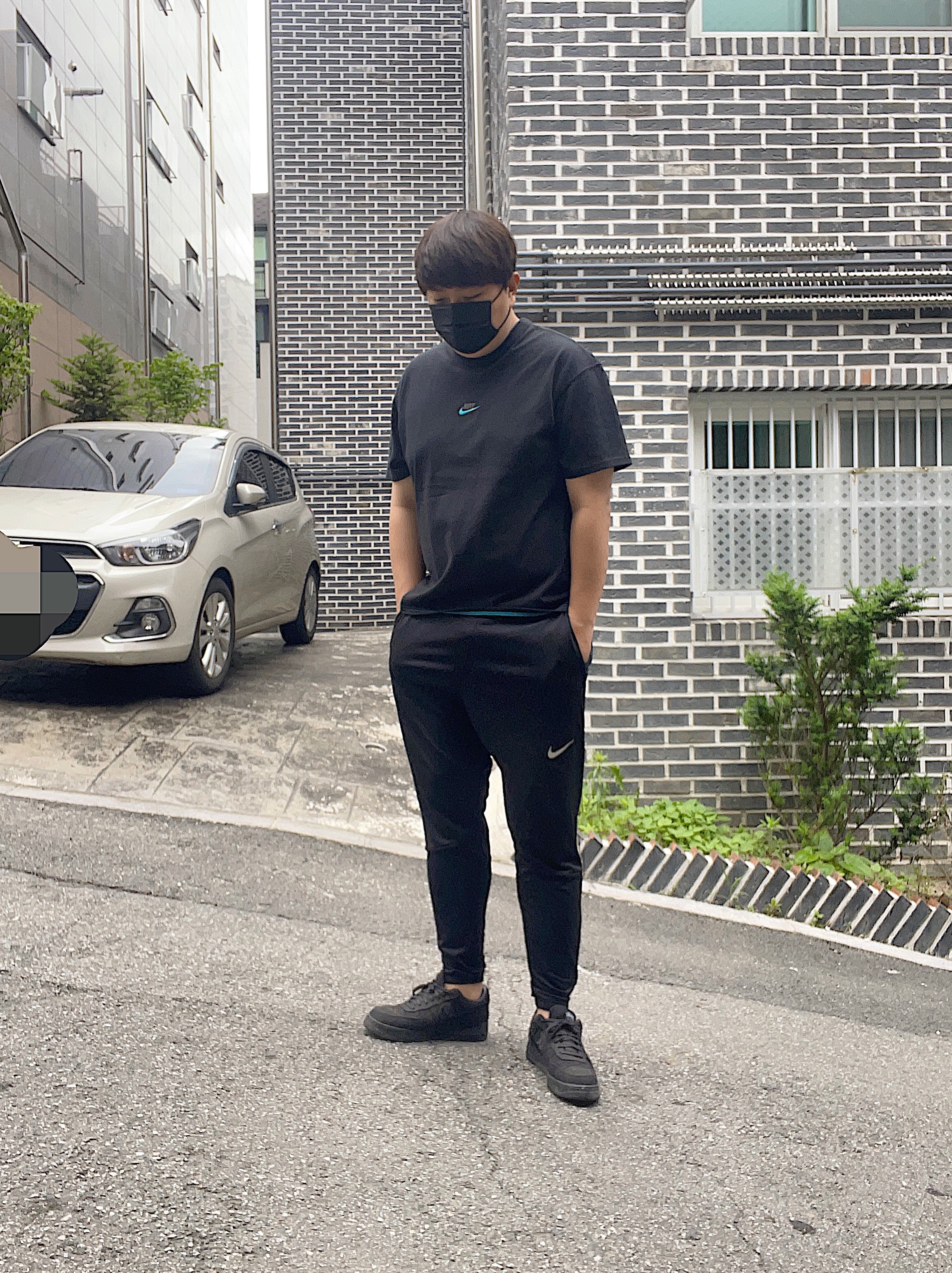 Nike x Stussy Air Force 1 Low Triple Black 착용 스타일