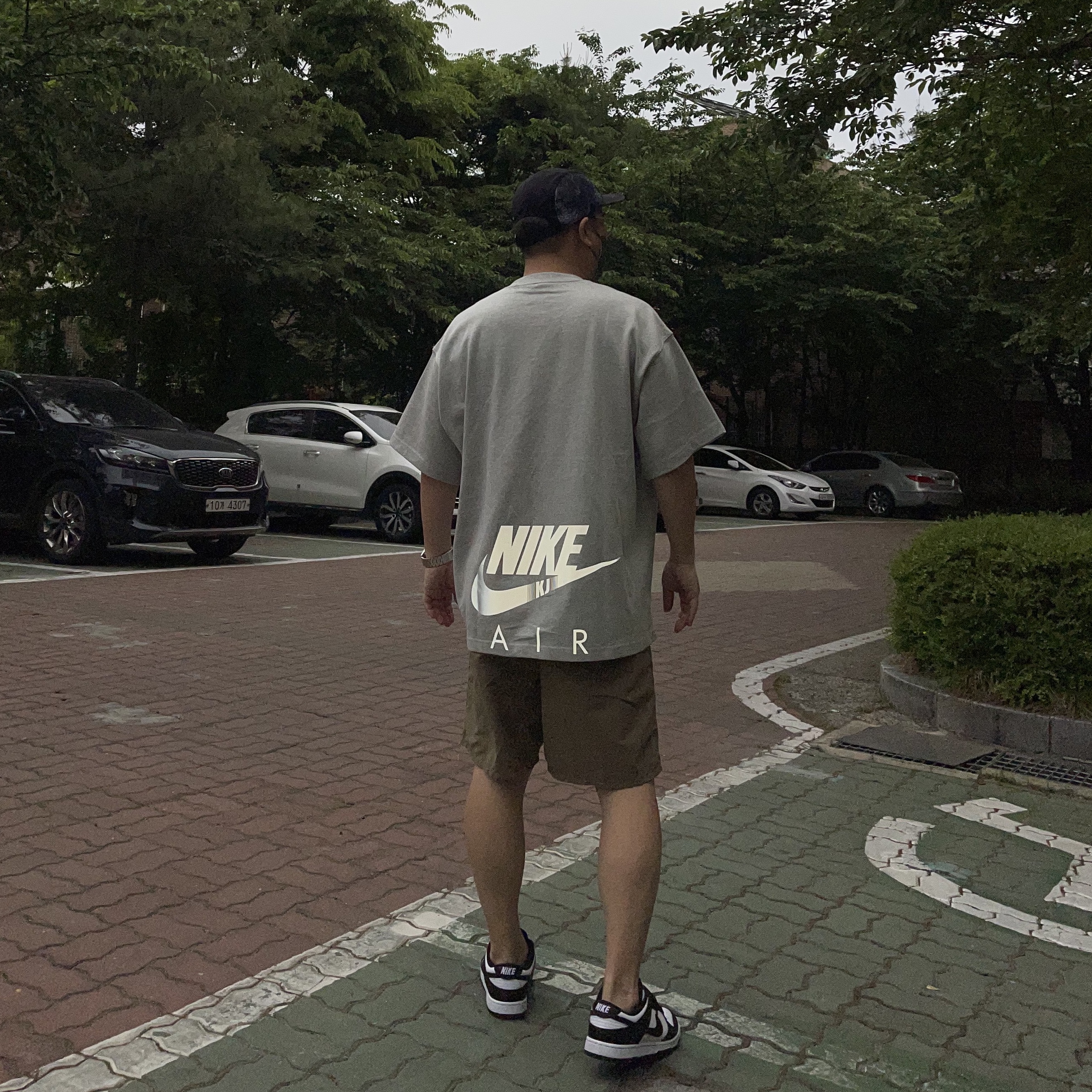 Nike Dunk Low Retro Black, Nike x Kim Jones Oversized T-Shirt Grey Heather - US/EU 착용 스타일 - 1