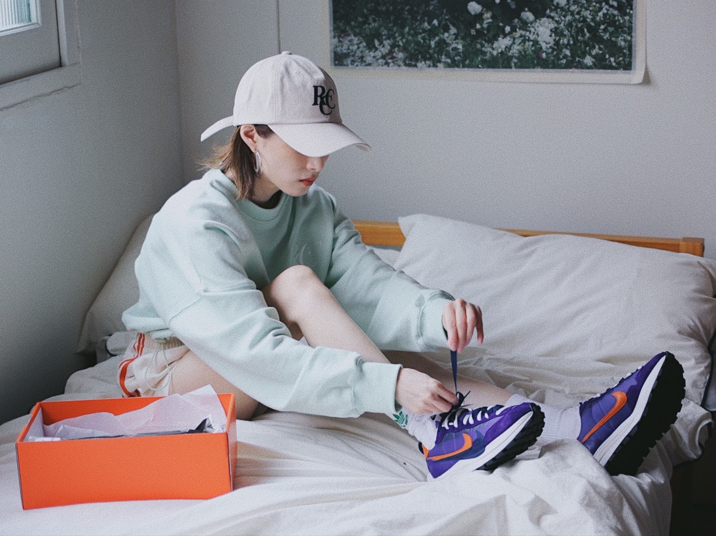 Nike x Sacai VaporWaffle Dark Iris 착용 스타일 - 2