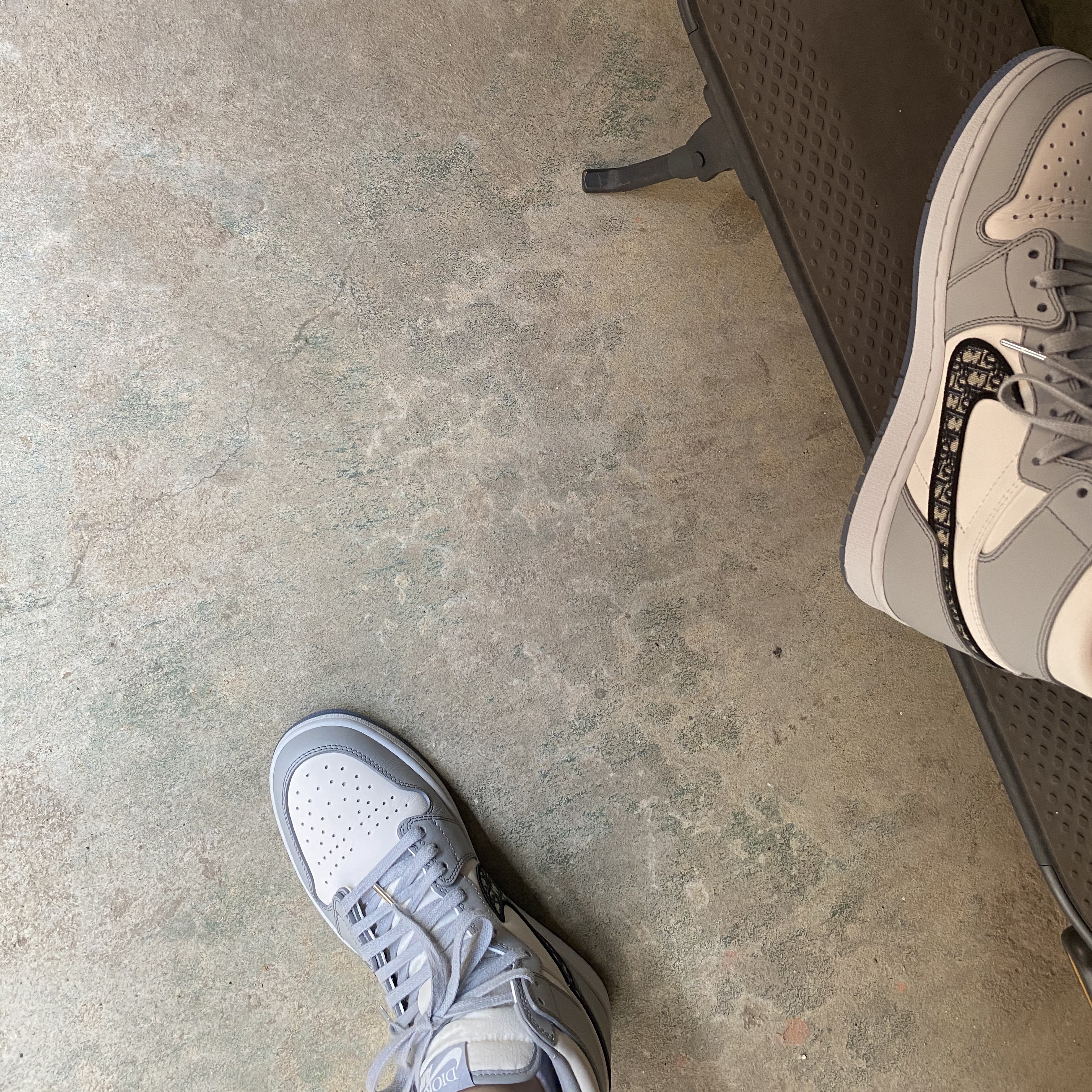 Jordan 1 x Dior High OG 착용 스타일
