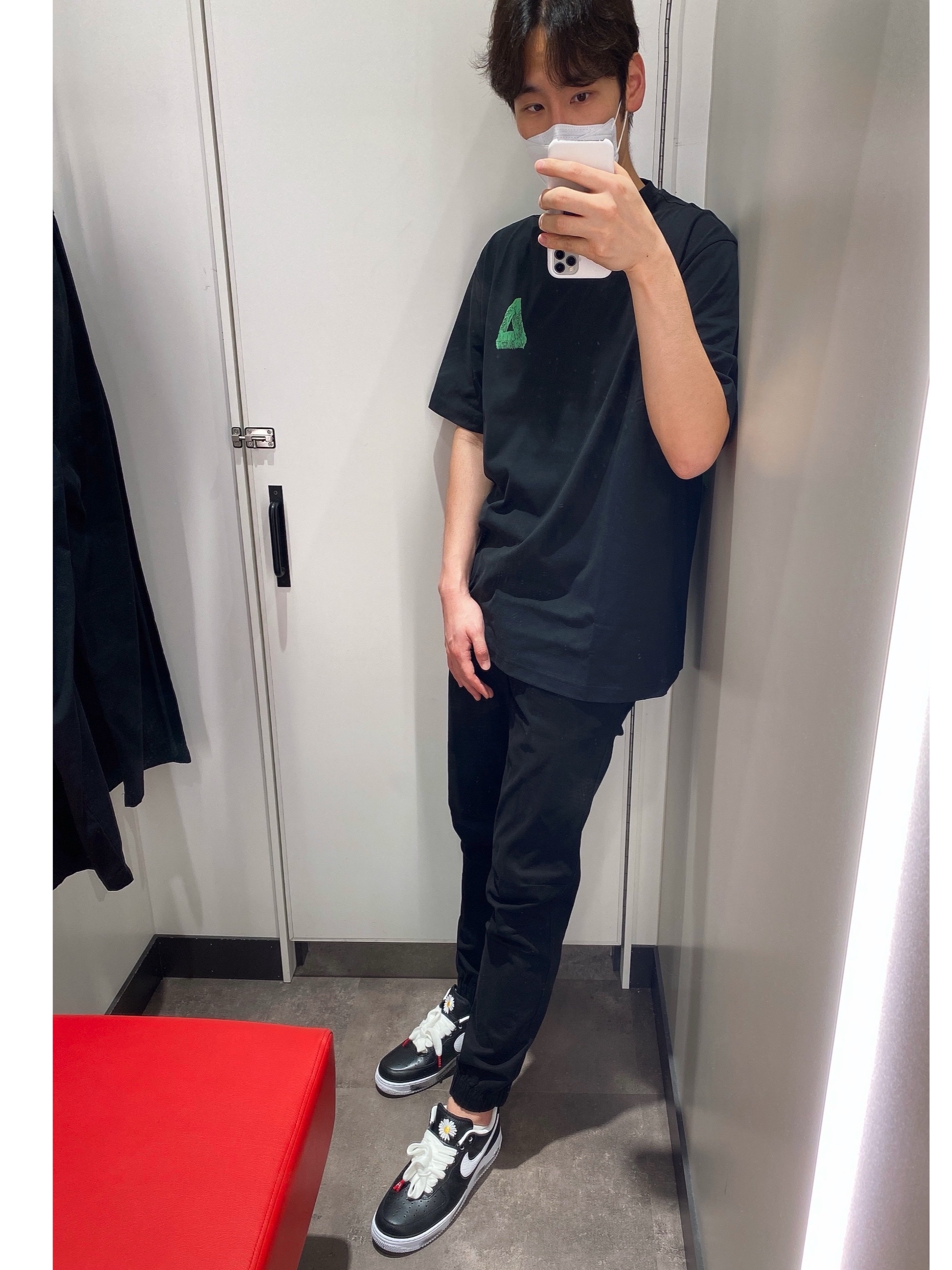 Palace Tri-Slime T-Shirt Black - 21SS, Nike x Peaceminusone Air Force 1 Low Para-Noise 착용 스타일 - 2