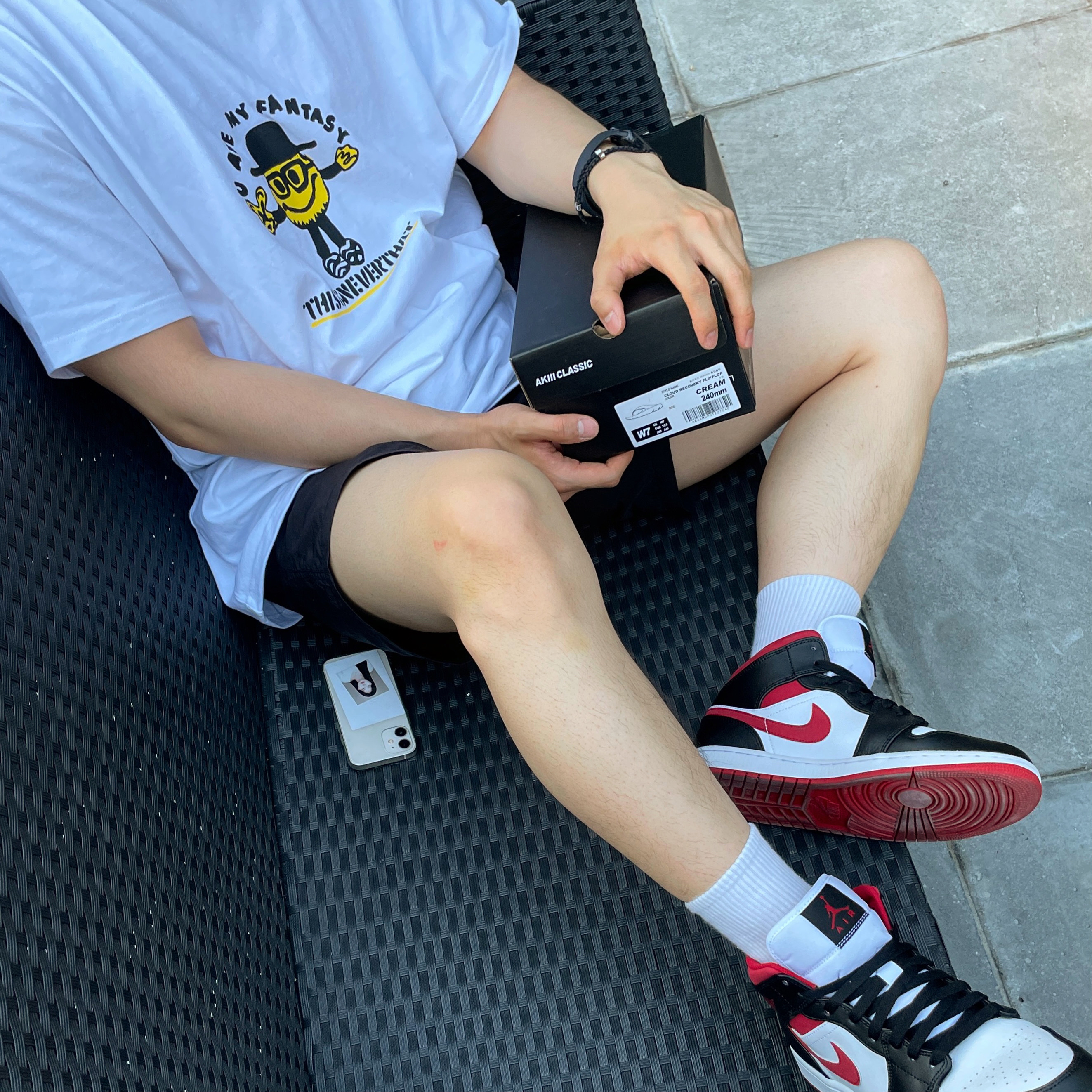 Jordan 1 Mid Gym Red Black White 착용 스타일
