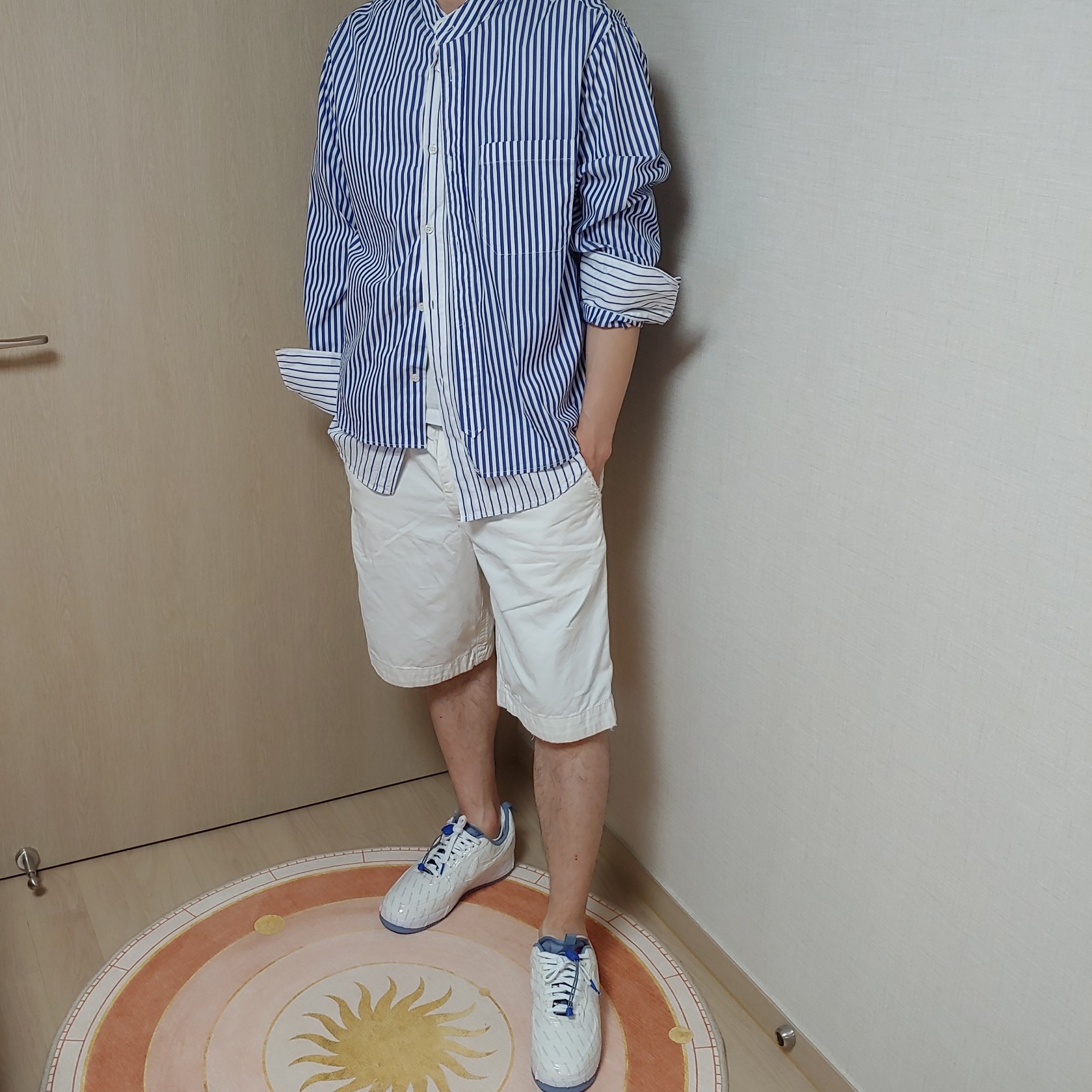 Nike Air Force 1 Low Experimental Postal Ghost 착용 스타일