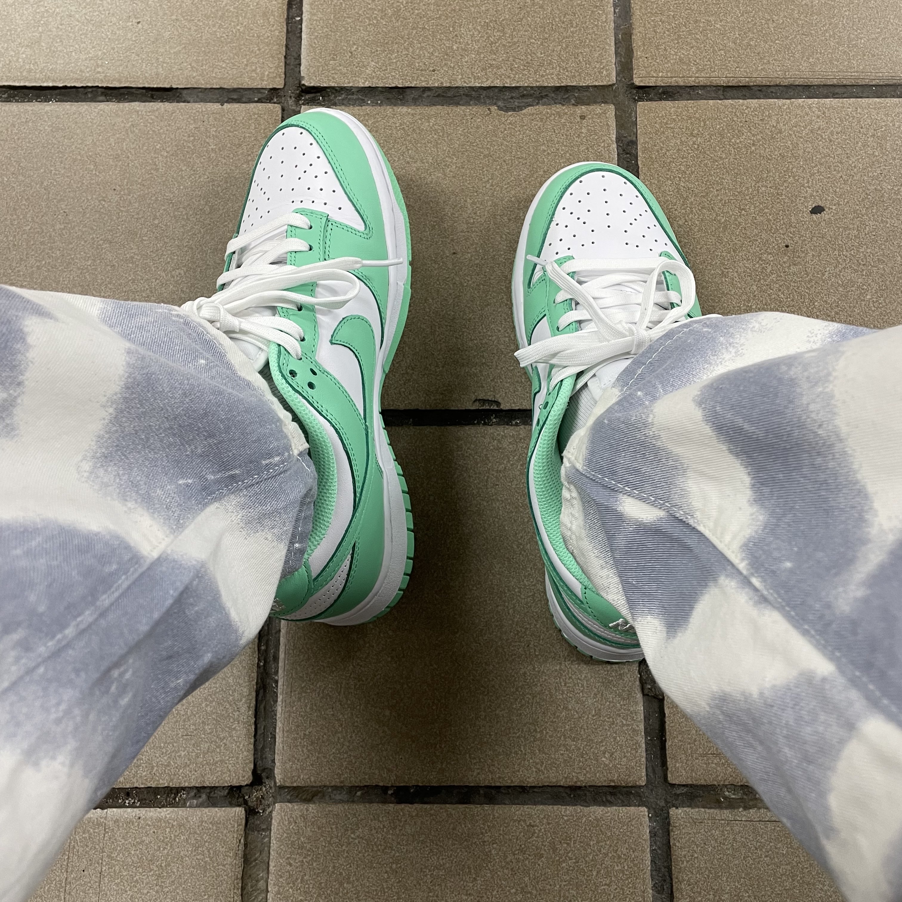 (W) Nike Dunk Low Green Glow 착용 스타일