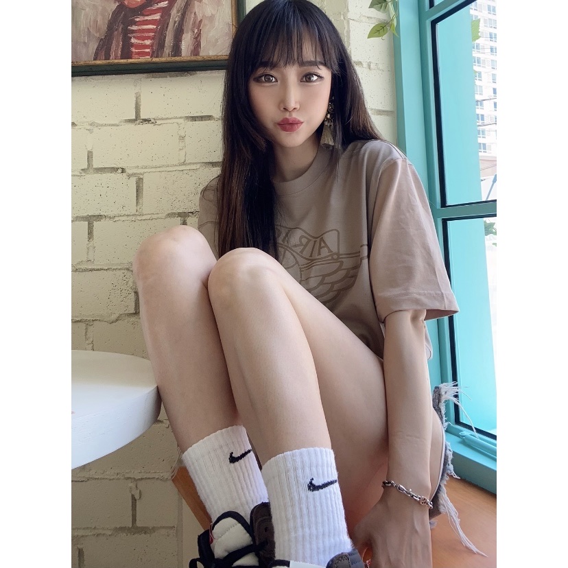 Jordan 1 x Travis Scott Retro High OG SP Mocha, Jordan x Travis Scott S/S Top - Asia 착용 스타일 - 2