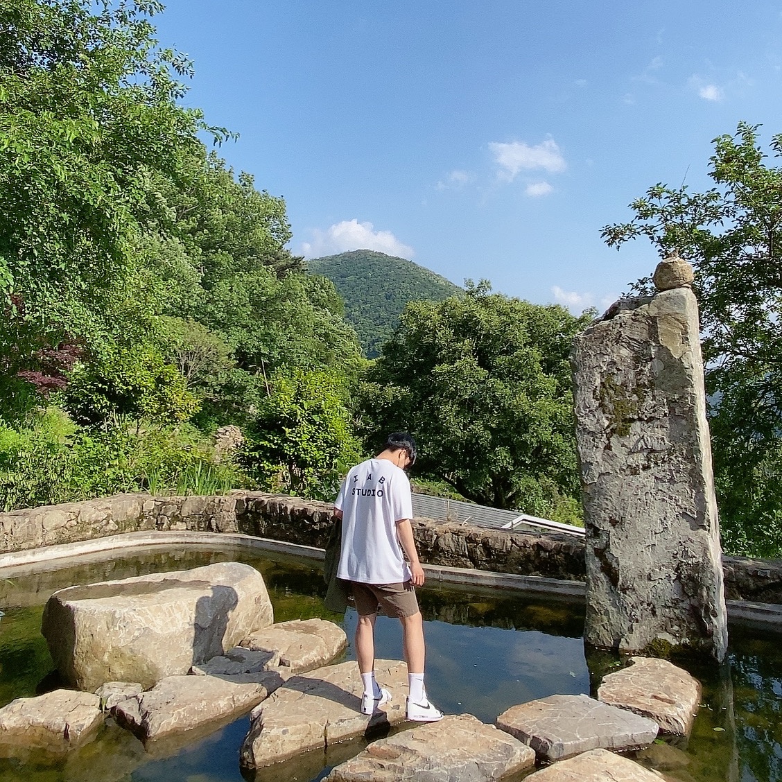 IAB Studio T-Shirt White, Nike x Peaceminusone Air Force 1 Low Para-Noise 2.0 ์ฐฉ์ฉ ์คํ์ผ