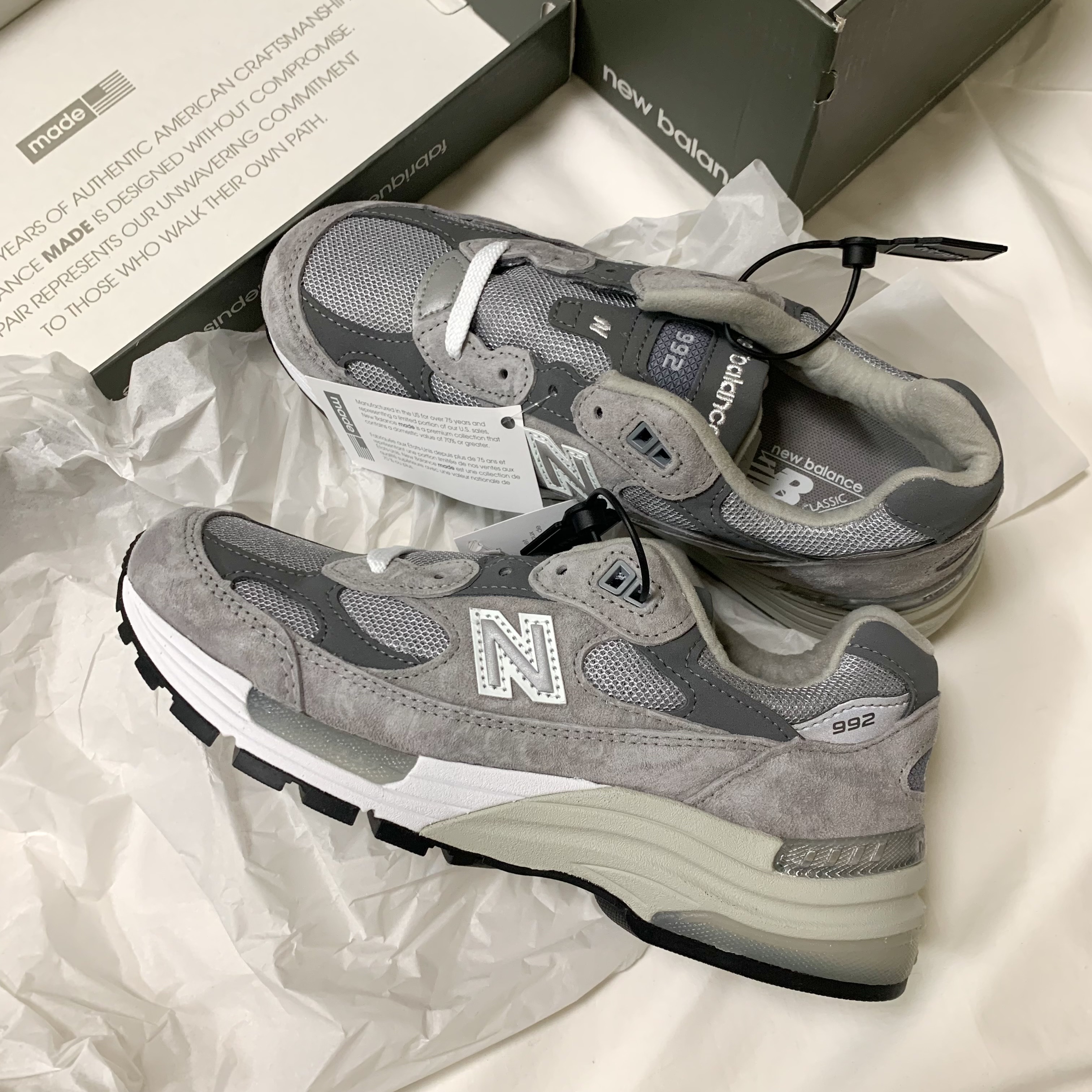 New Balance 992 Made in USA Grey - D Standard 착용 스타일 - 2