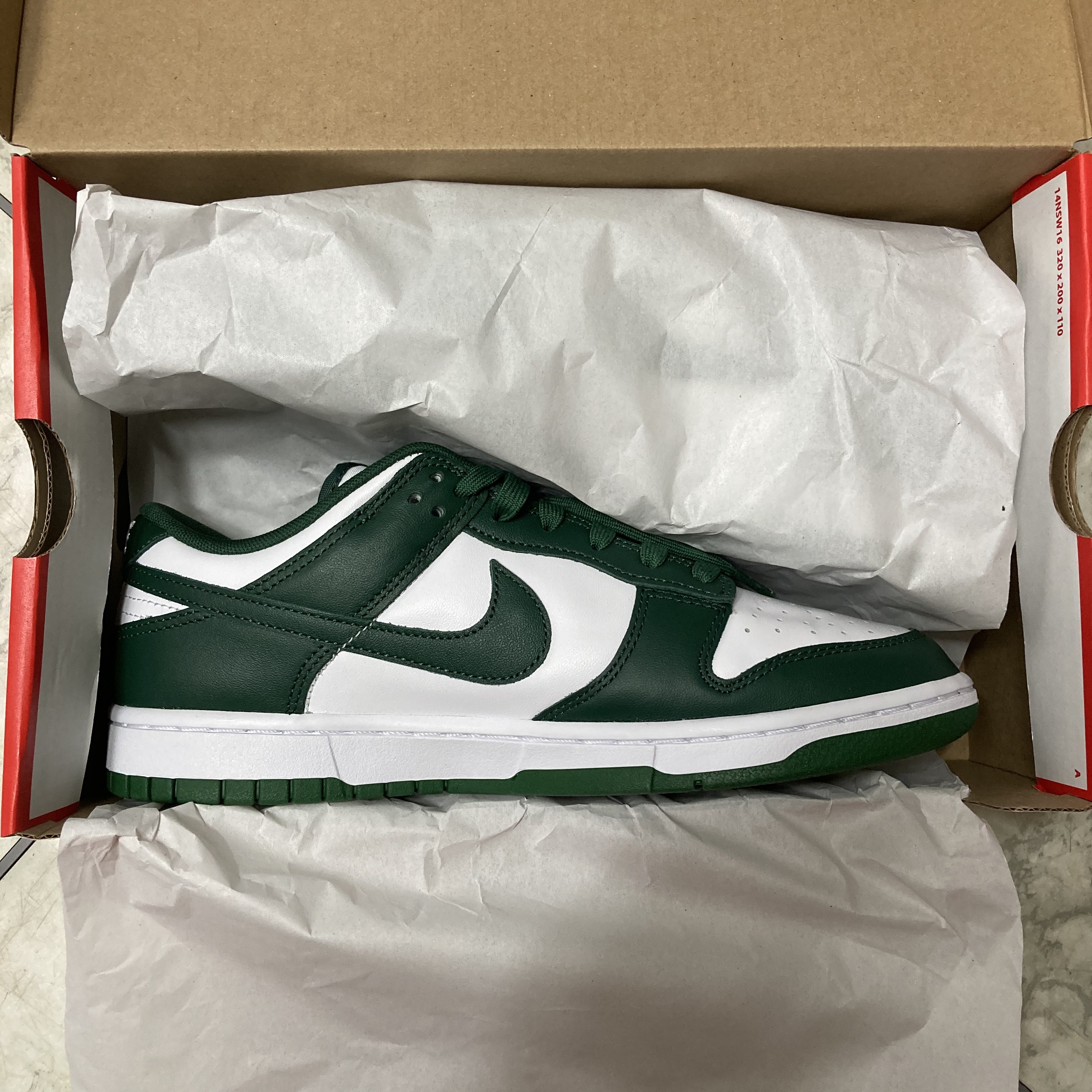 Nike Dunk Low Retro Varsity Green 착용 스타일 - 2