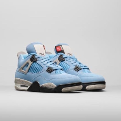 Jordan 4 Retro University Blue 착용 스타일