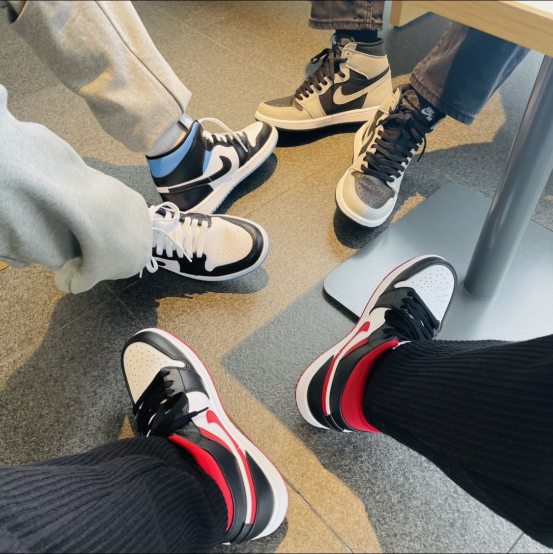 Jordan 1 Mid Gym Red Black White, Jordan 1 Retro High OG Shadow 2.0 착용 스타일