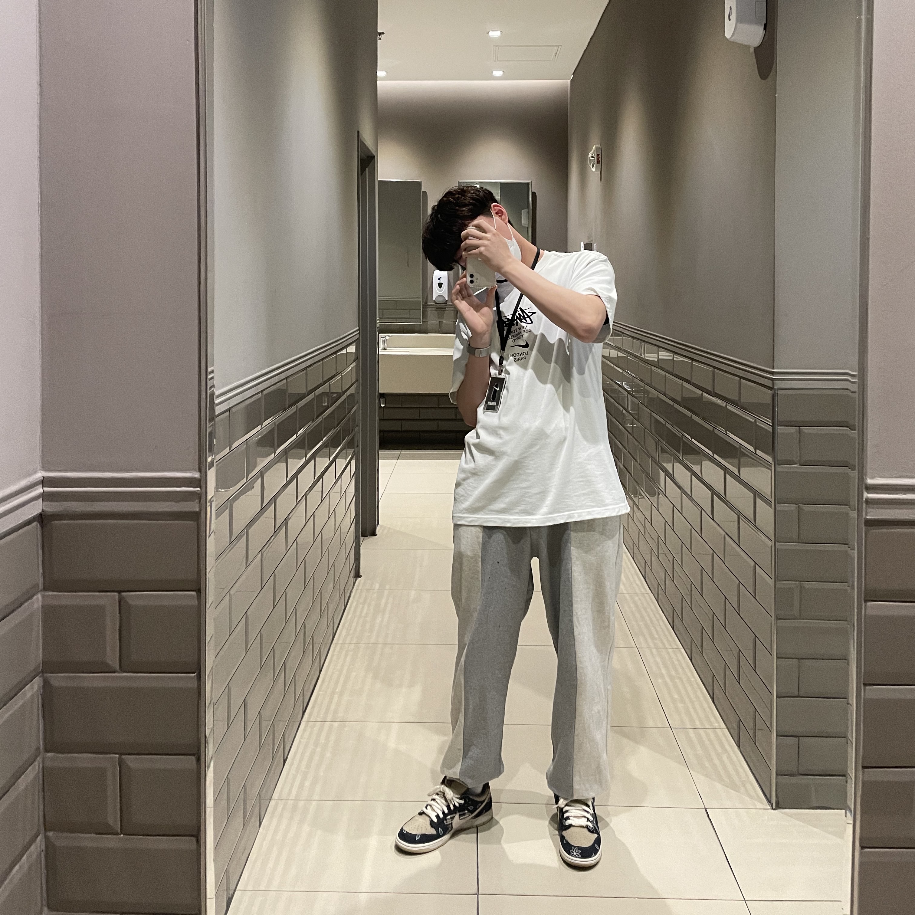 Nike x Stussy WT T-Shirt White - US/EU, Nike x Travis Scott SB Dunk Low 착용 스타일