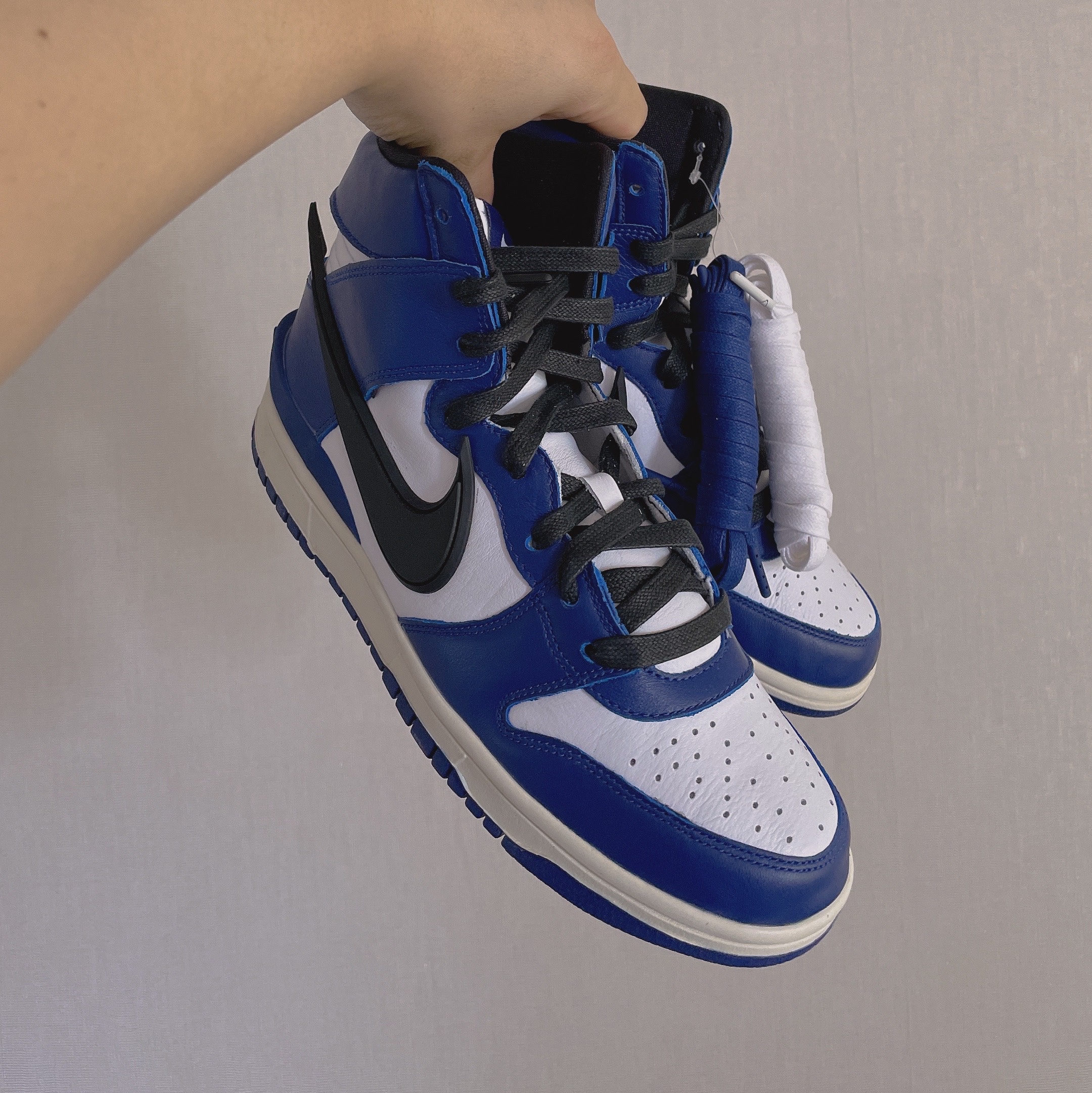 Nike x Ambush Dunk High Deep Royal Blue 착용 스타일 - 3
