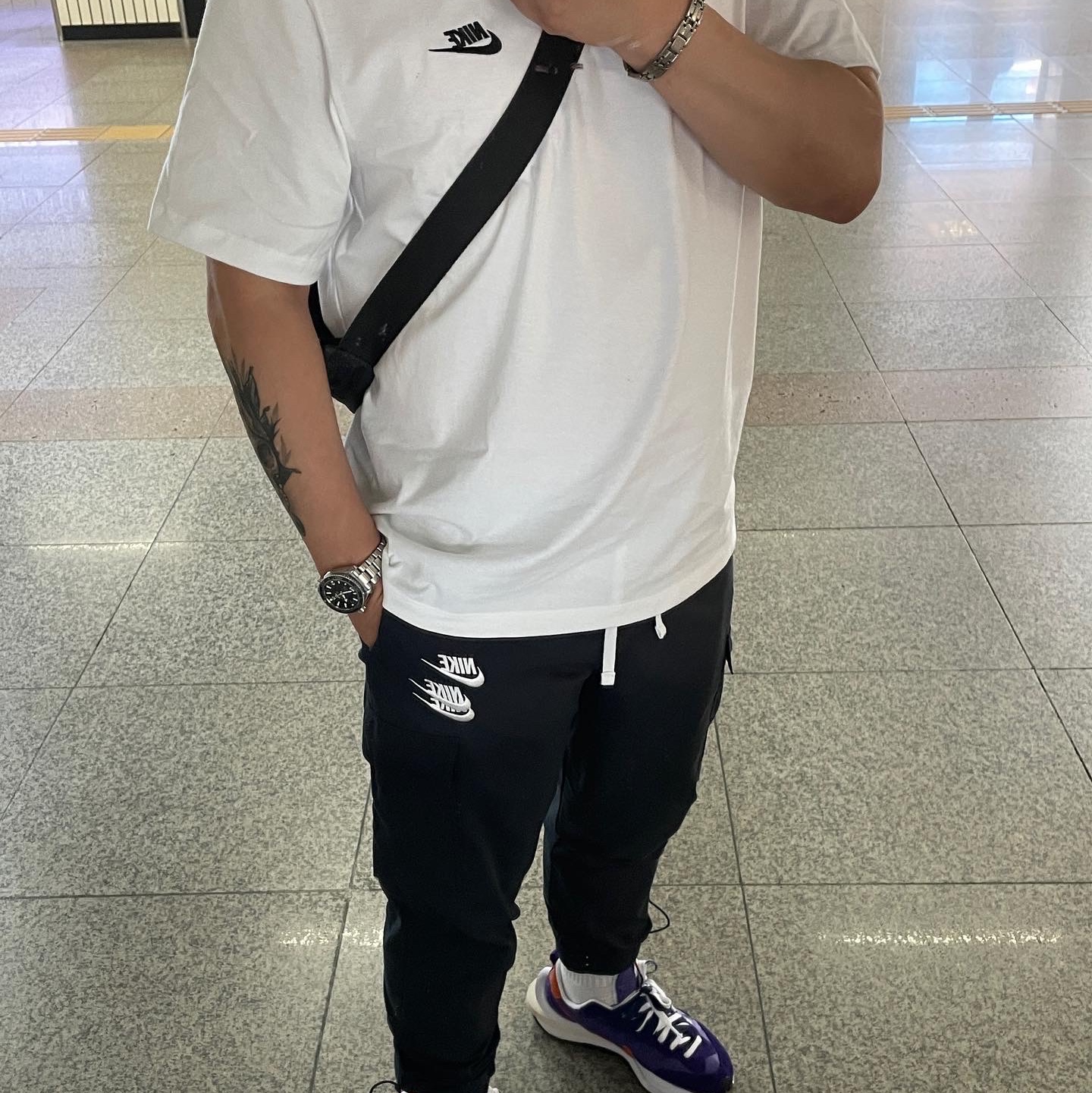 Nike x Sacai VaporWaffle Dark Iris 착용 스타일