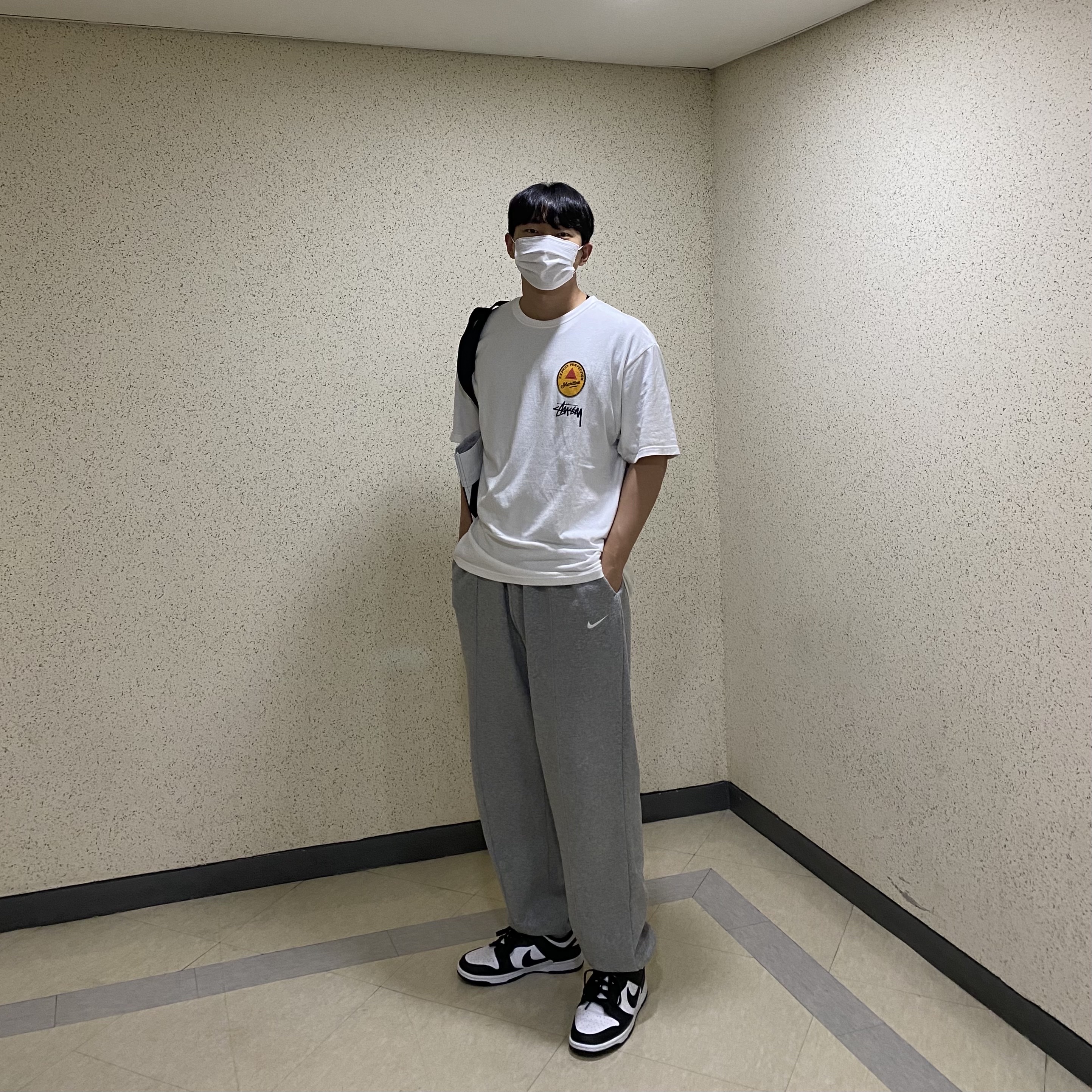 Stussy x Martine Rose 40 WT T-Shirt, Nike Dunk Low Retro Black 착용 스타일