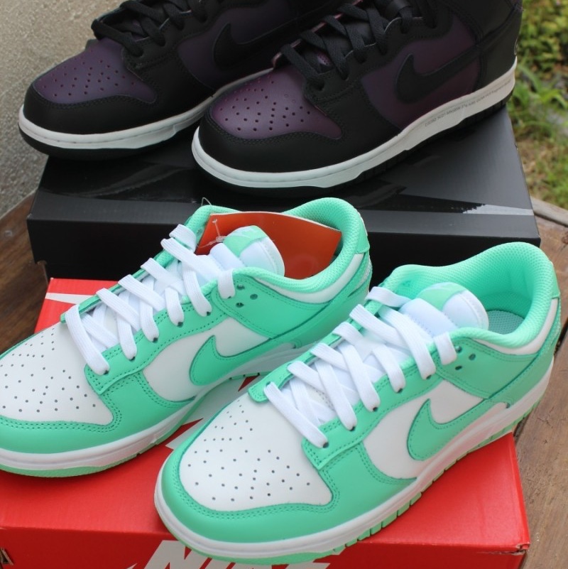 Nike x Fragment Dunk High Black, (W) Nike Dunk Low Green Glow 착용 스타일 - 1