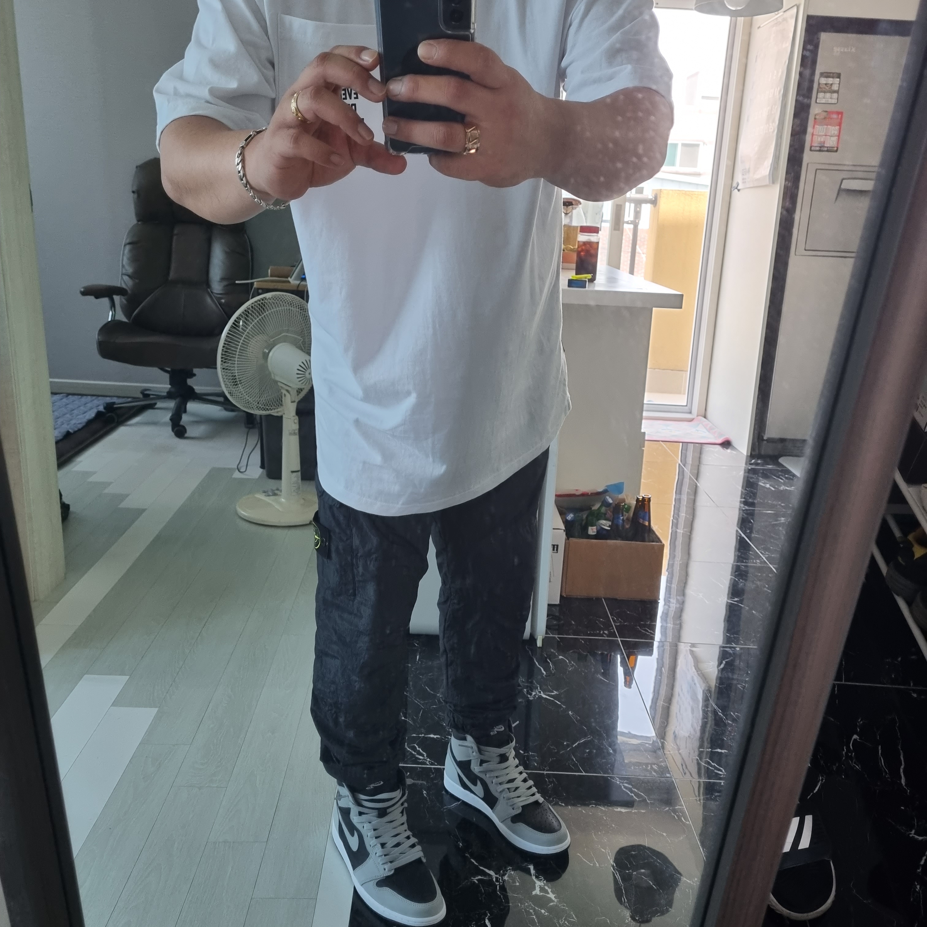Jordan 1 Retro High OG Shadow 2.0 착용 스타일