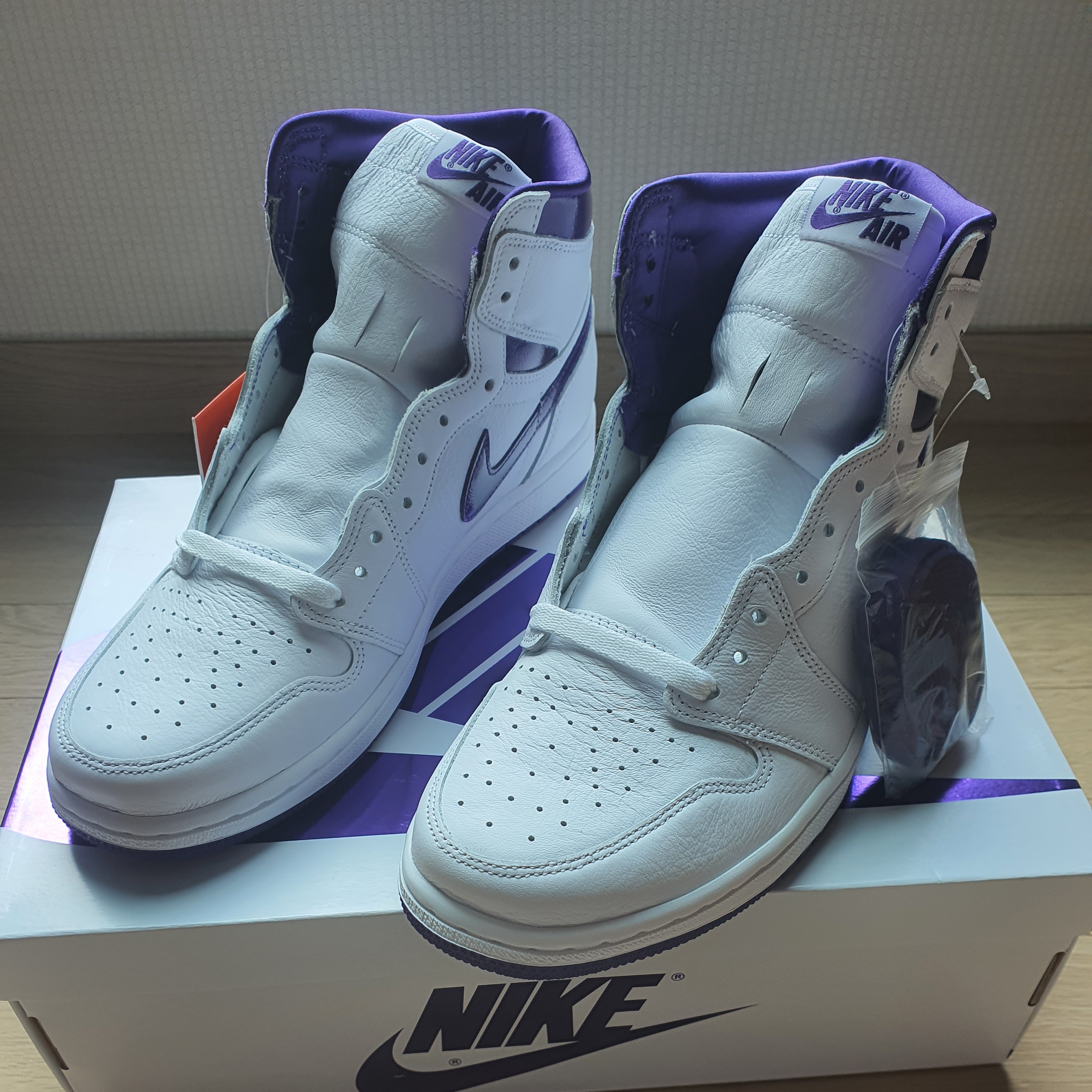 (W) Jordan 1 High OG Court Purple 착용 스타일