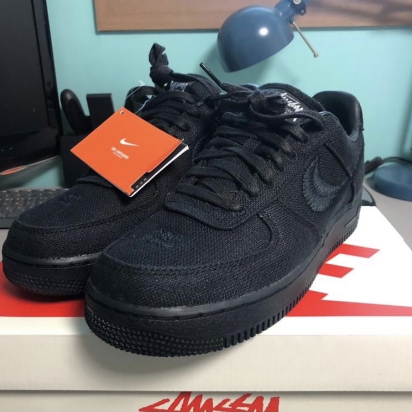 Nike x Stussy Air Force 1 Low Triple Black 착용 스타일