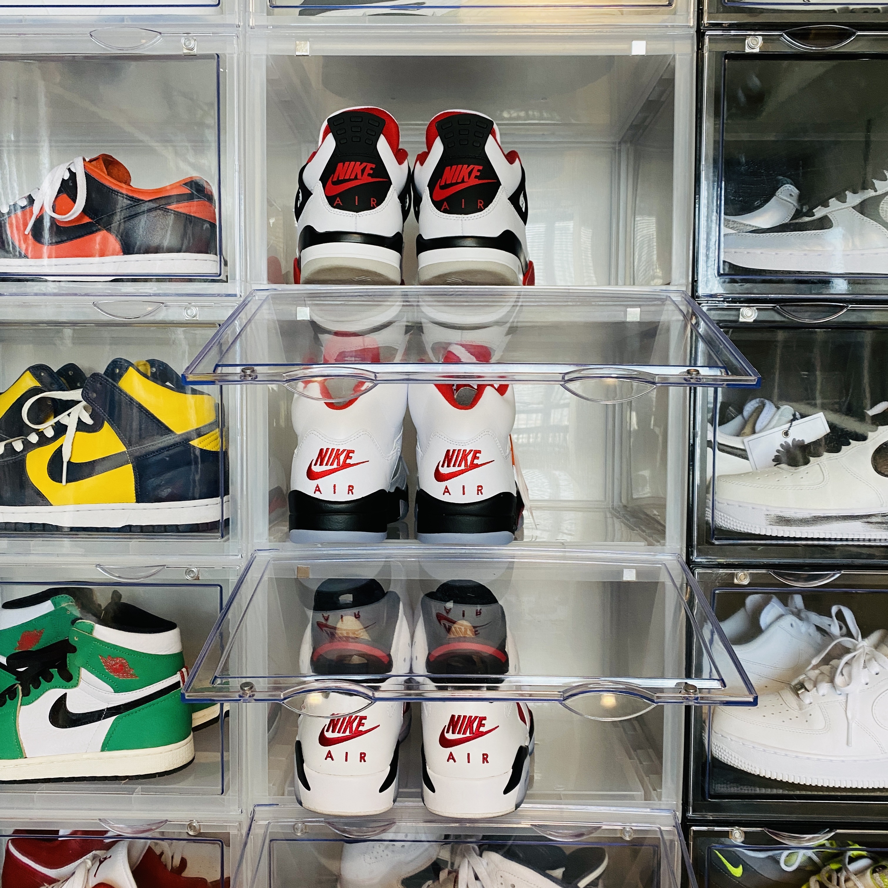 Jordan 4 Retro OG Fire Red 2020, Jordan 5 Retro Fire Red Silver Tongue 2020 착용 스타일