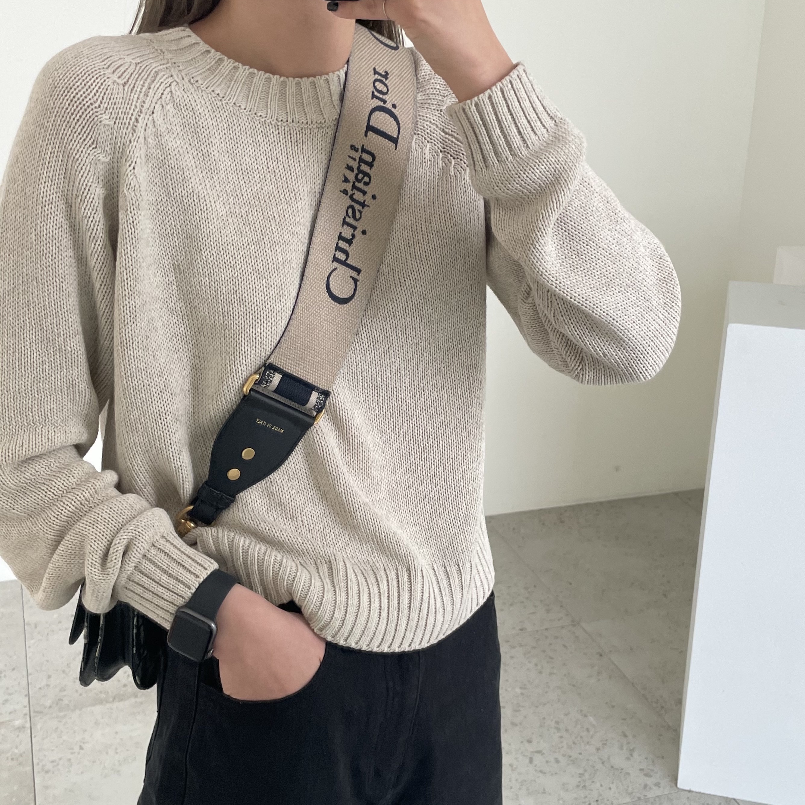 Oofos OOriginal Black 착용 스타일 - 2
