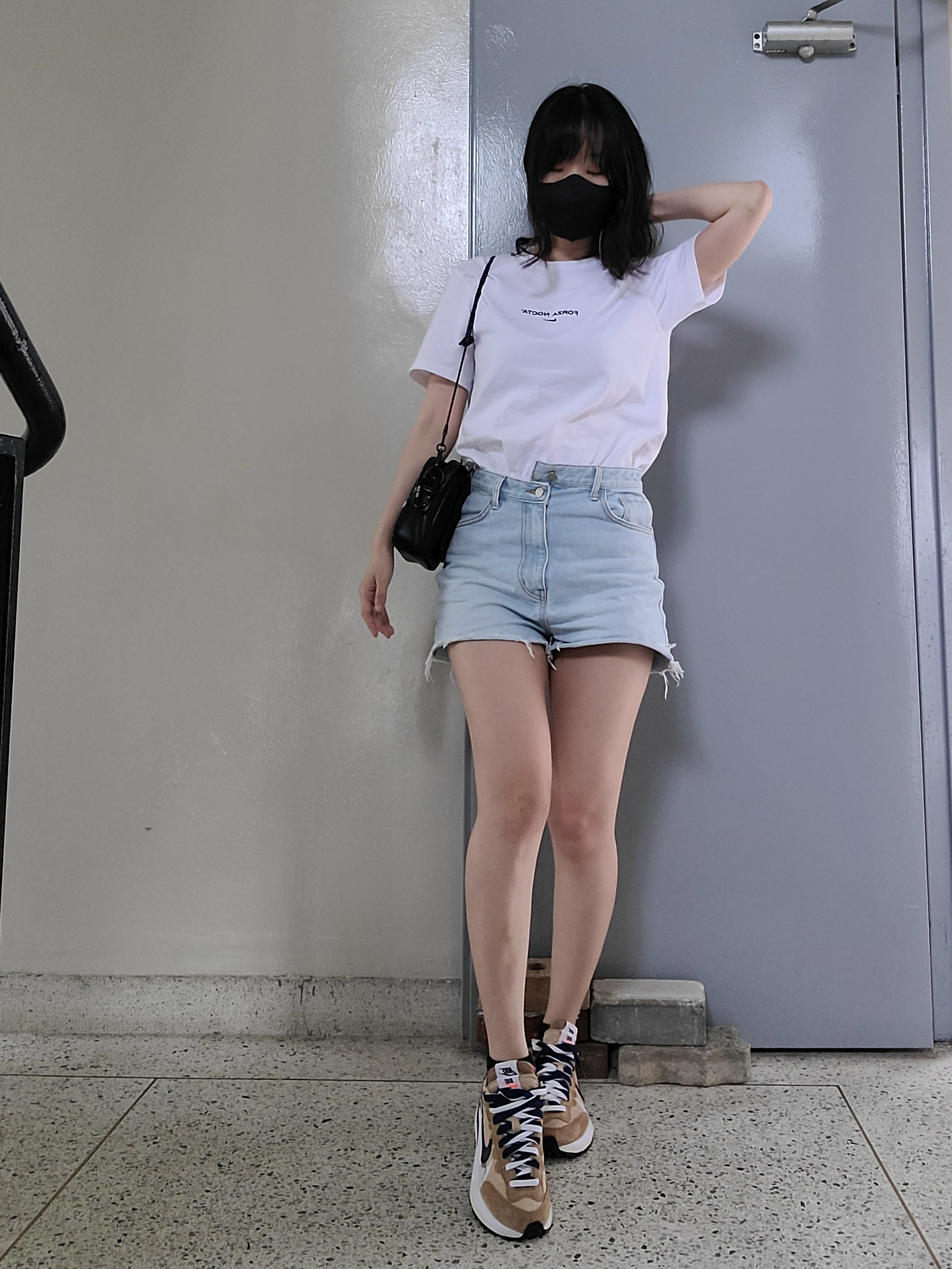 Nike x Drake Nocta Essential T-Shirt White - US/EU, Nike x Sacai VaporWaffle Sesame and Blue Void 착용 스타일