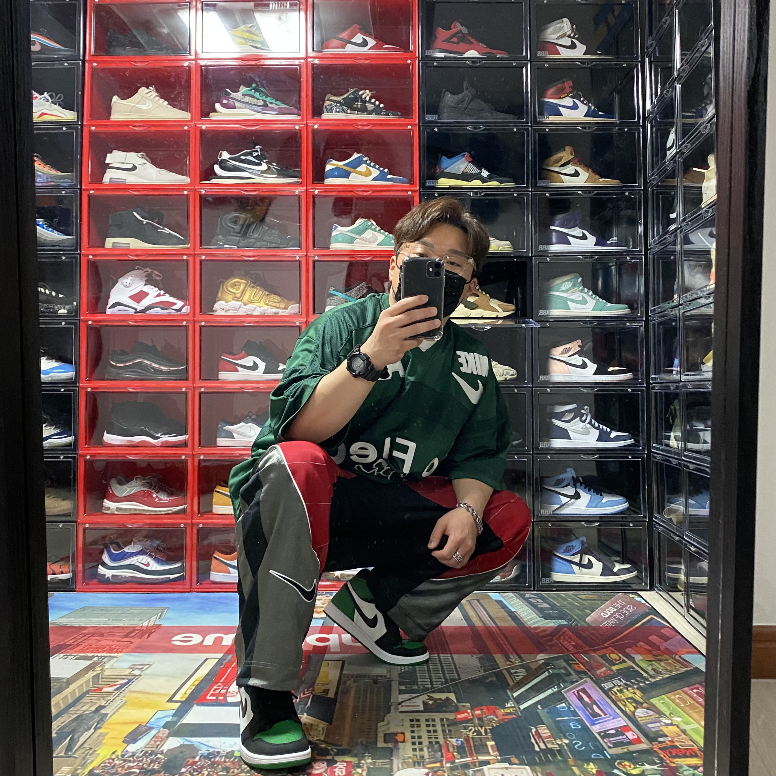 Nike x Cactus Plant Flea Market S/S Jersey Green - US/EU, Nike x Cactus Plant Flea Market MX Rave Pants Red Grey Black - US/EU 착용 스타일