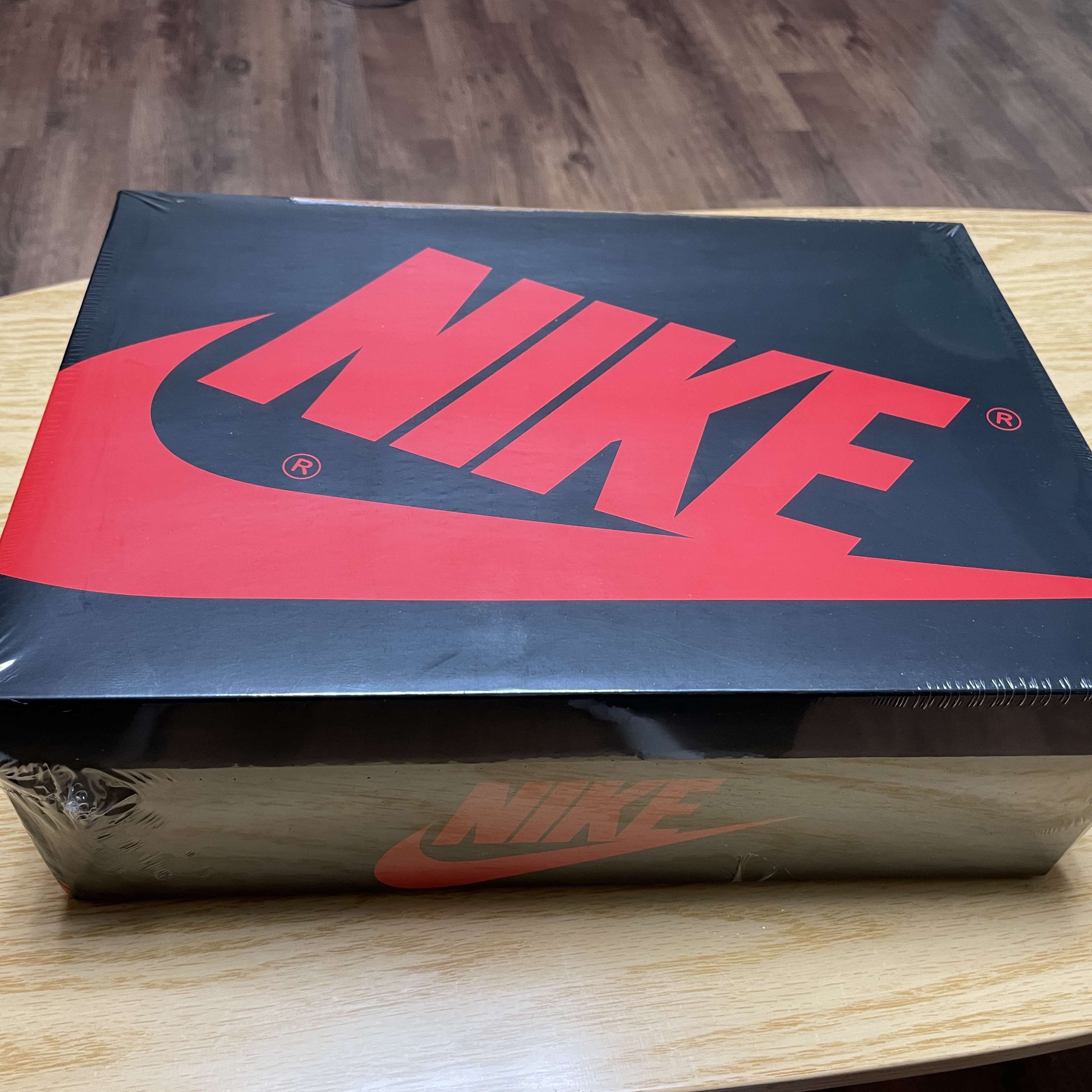 Jordan 1 Retro High OG Hyper Royal, Jordan 1 Mid Gym Red Black White 착용 스타일 - 2