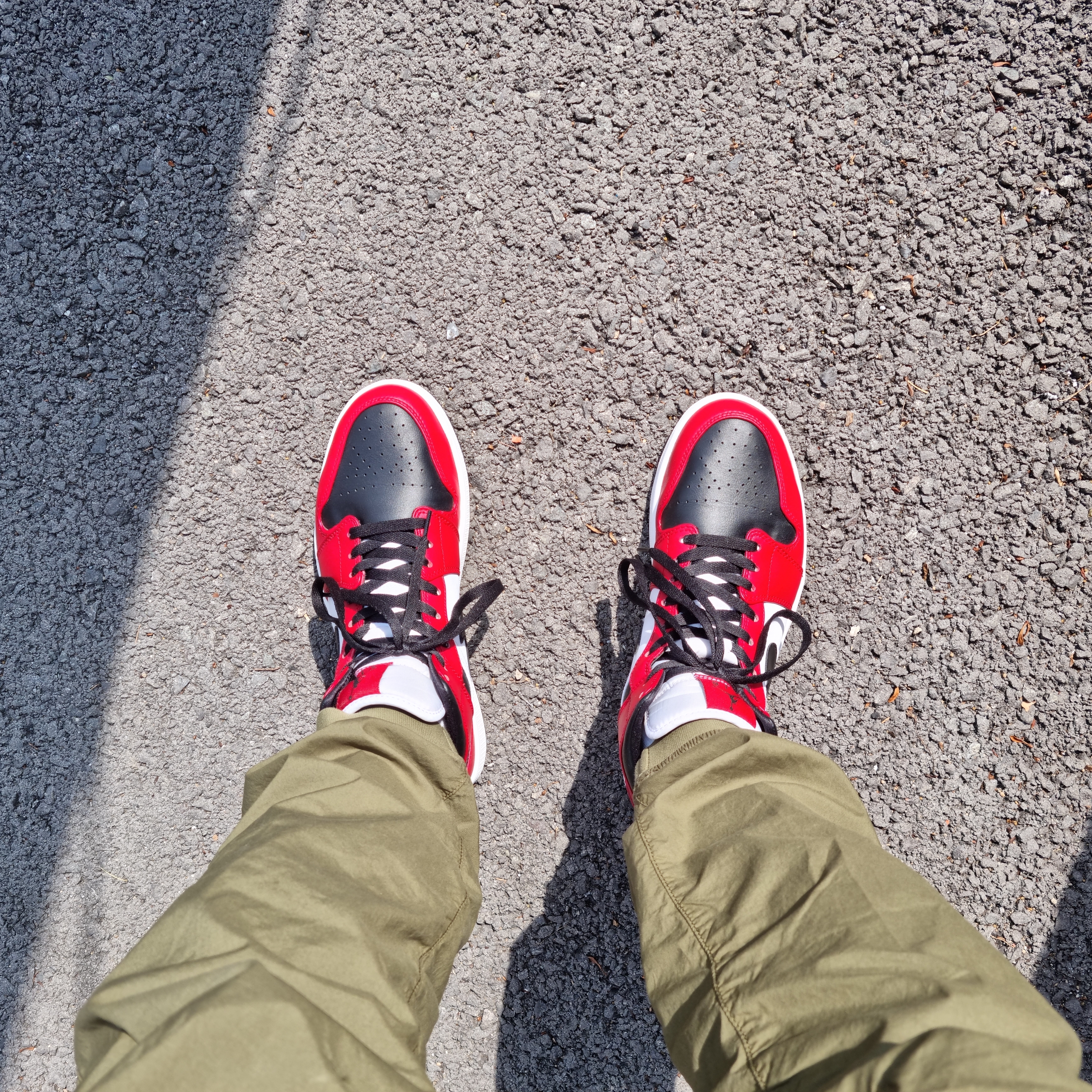 Jordan 1 Mid Chicago Black Toe 착용 스타일