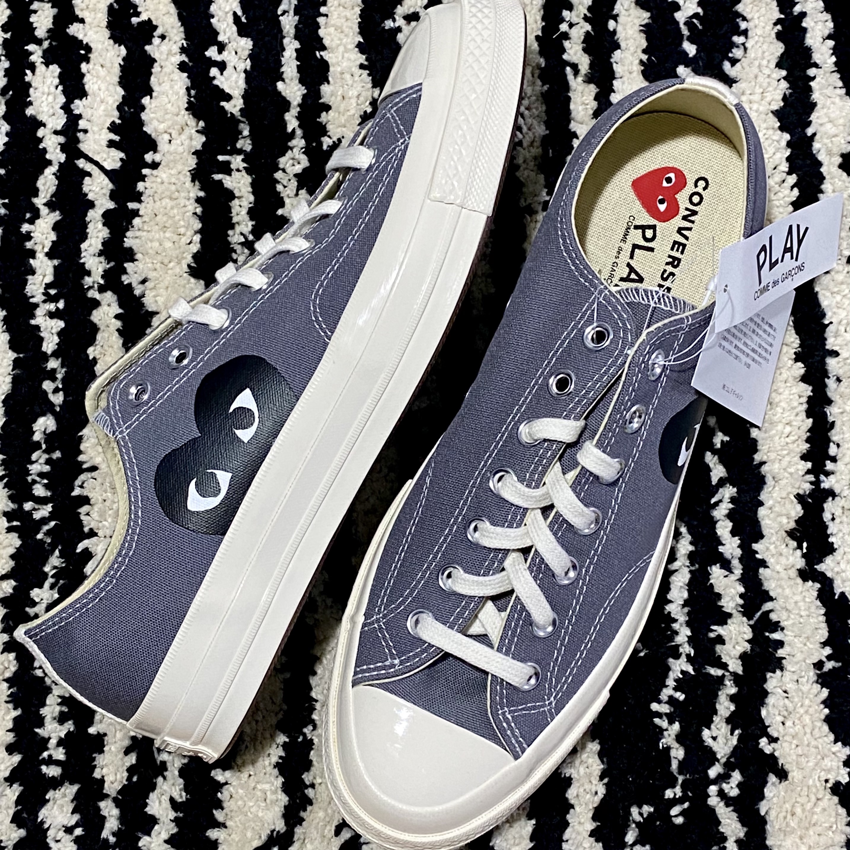 Converse x Play Comme des Garcons Chuck 70 Ox Steel Gray 착용 스타일