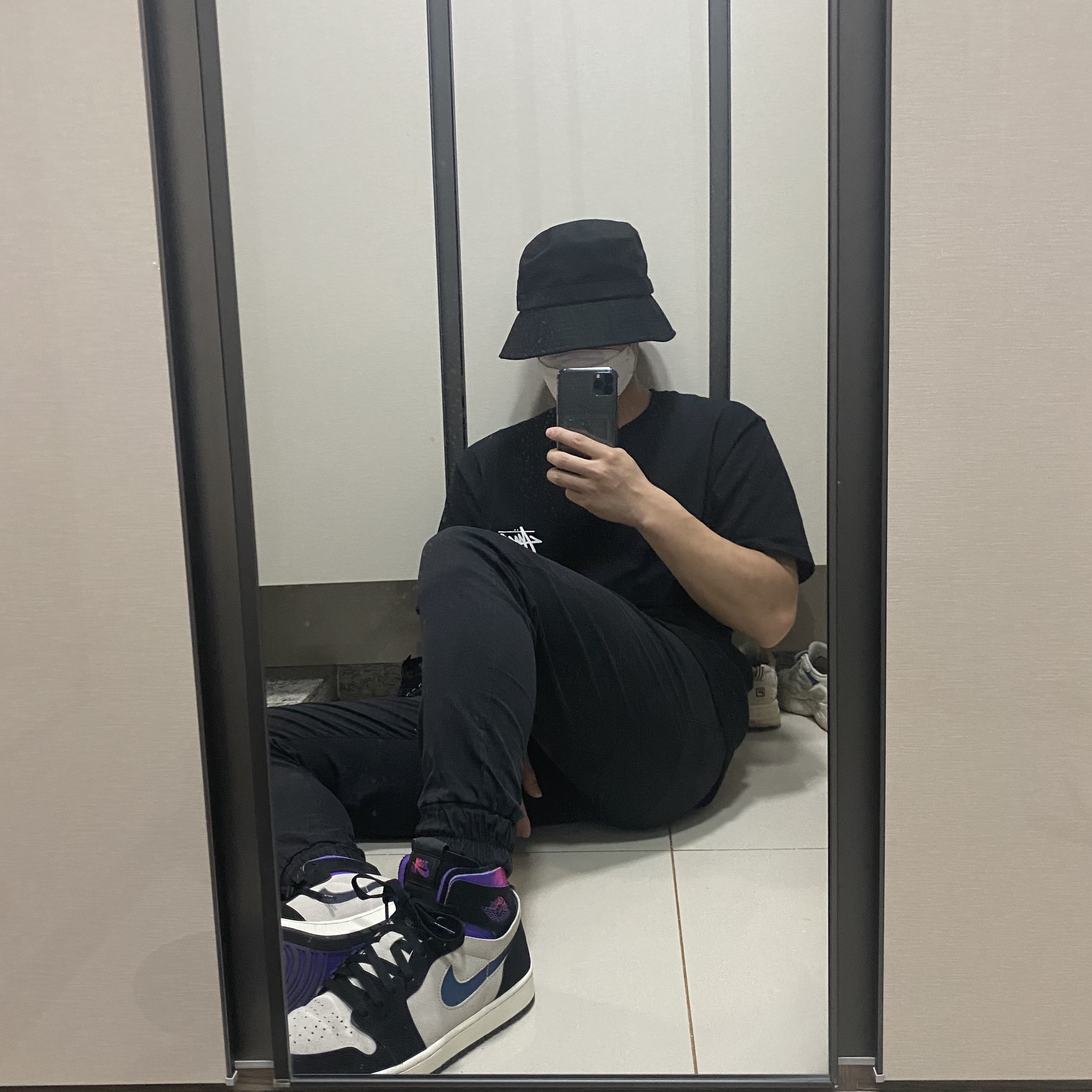 Jordan 1 x Paris Saint-Germain Zoom Air CMFT, Stussy Reflection T-Shirt Black 착용 스타일
