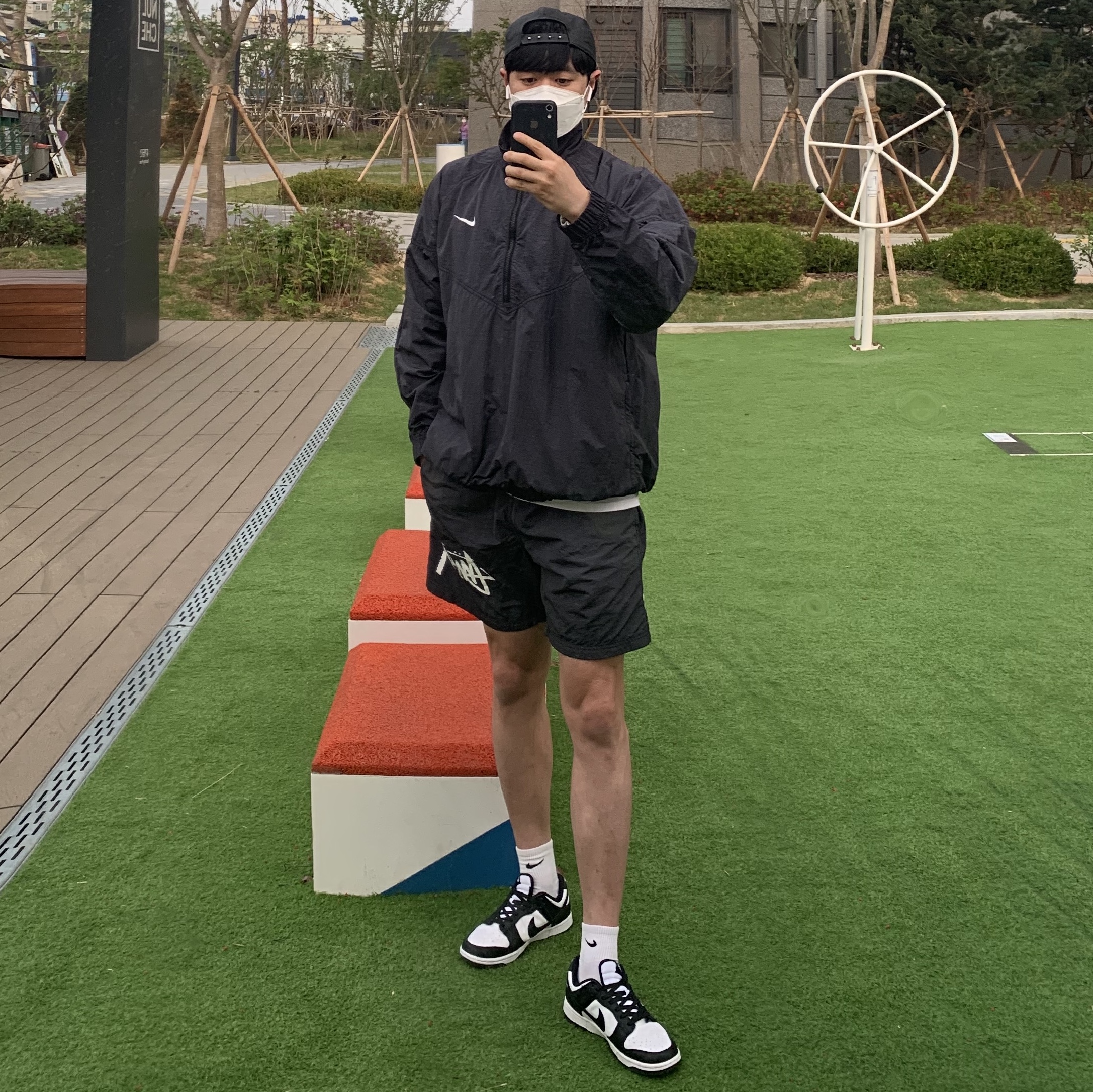 Nike Dunk Low Retro Black 착용 스타일