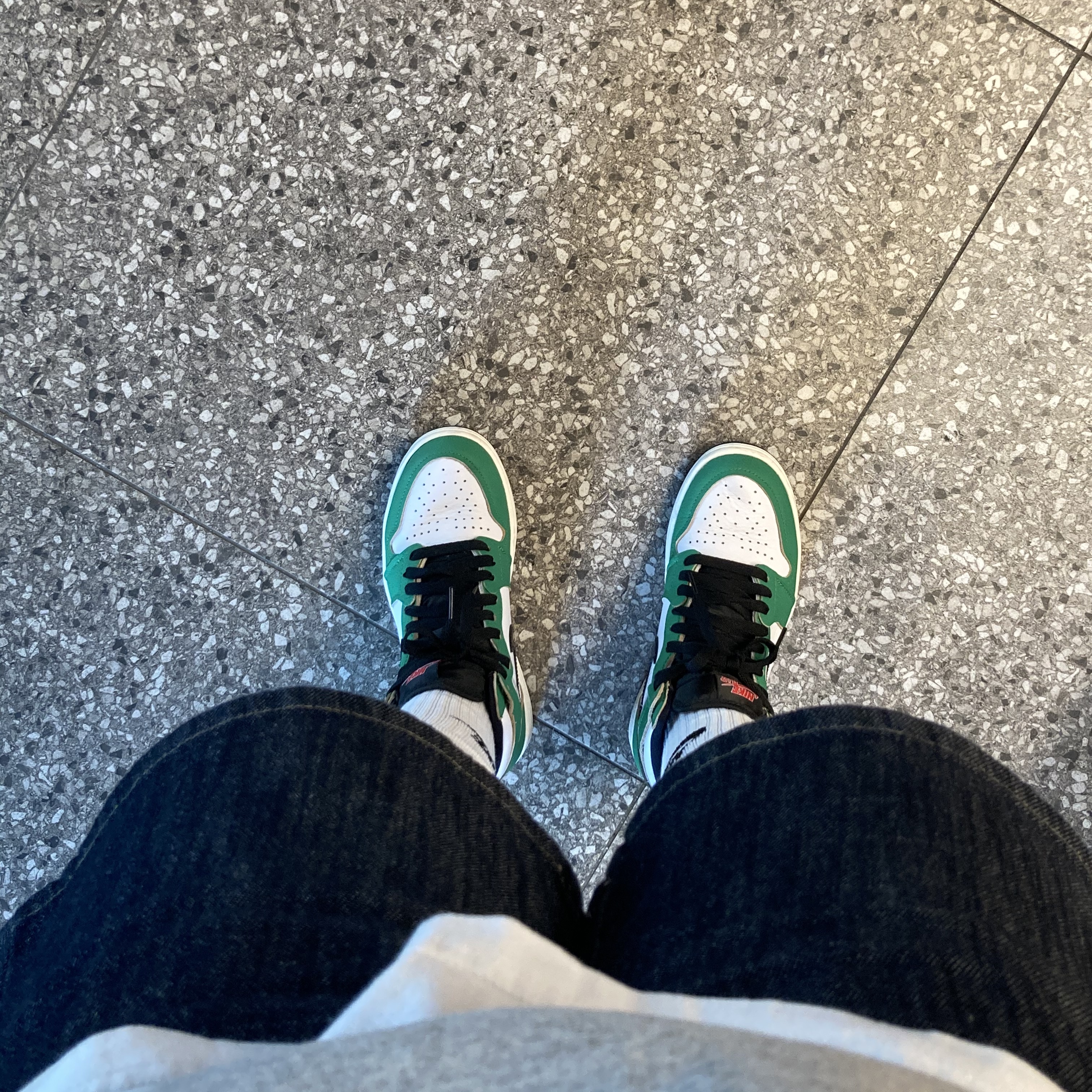 (W) Jordan 1 Retro High OG Lucky Green 착용 스타일