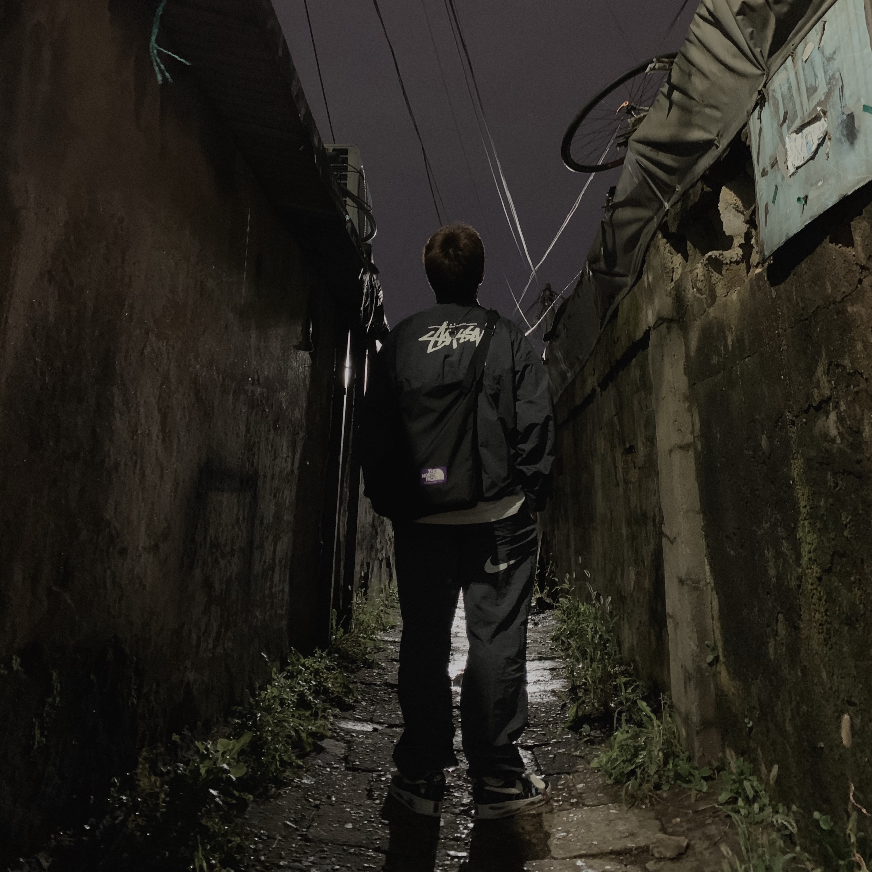 Nike x Stussy Windrunner Jacket Off Noir, Nike x Stussy Beach Pants Off Noir 착용 스타일