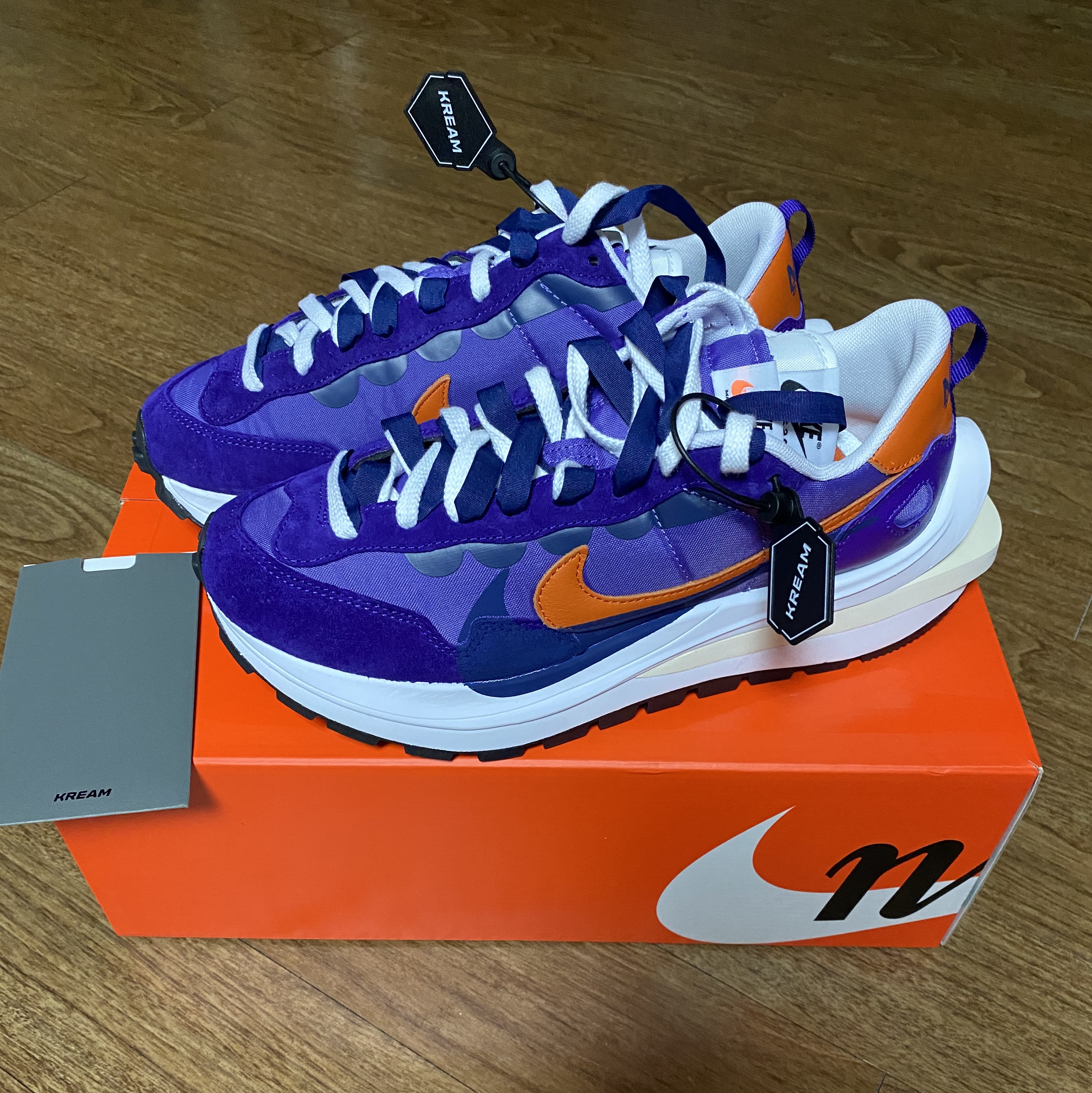 Nike x Sacai VaporWaffle Dark Iris 착용 스타일