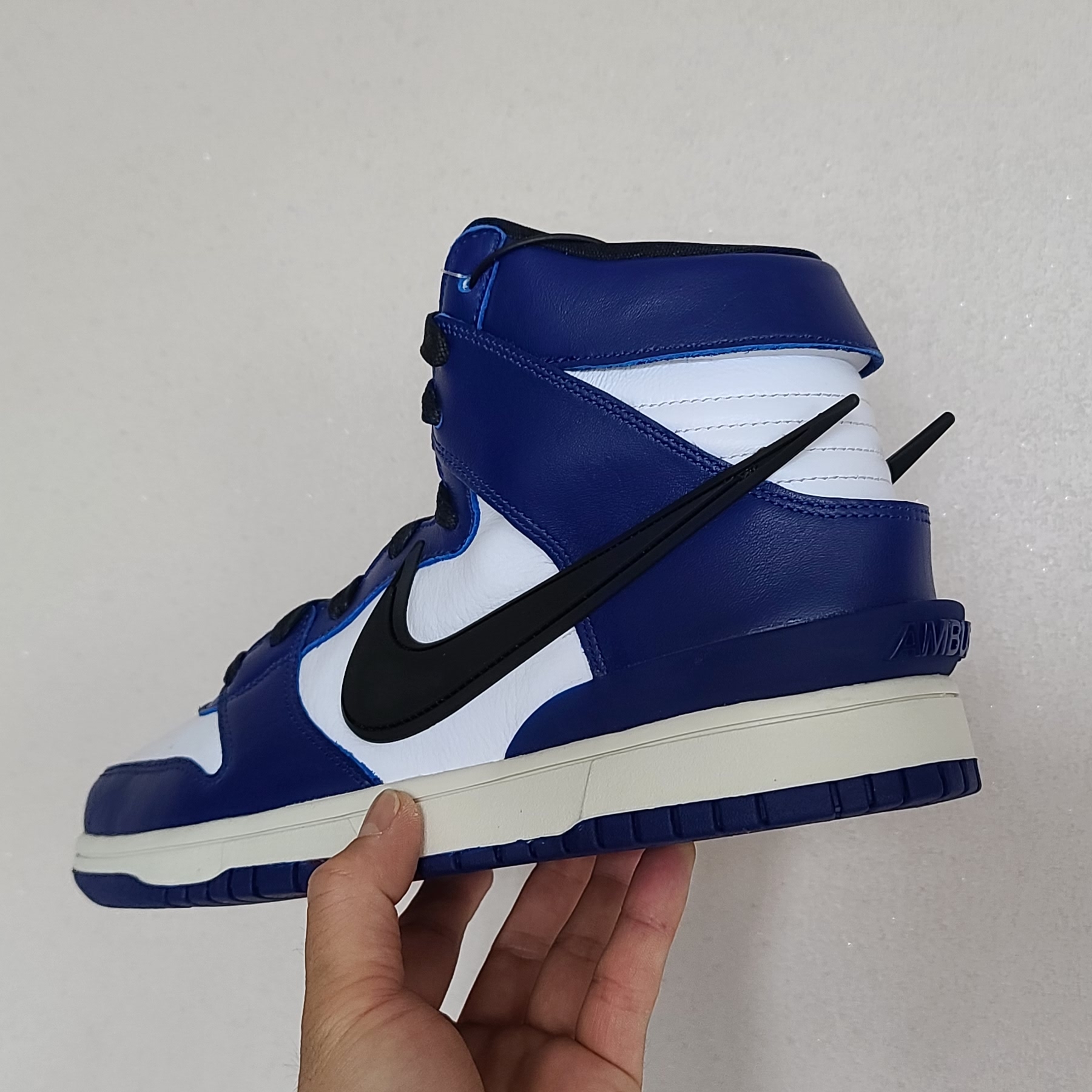 Nike x Ambush Dunk High Deep Royal Blue 착용 스타일 - 1
