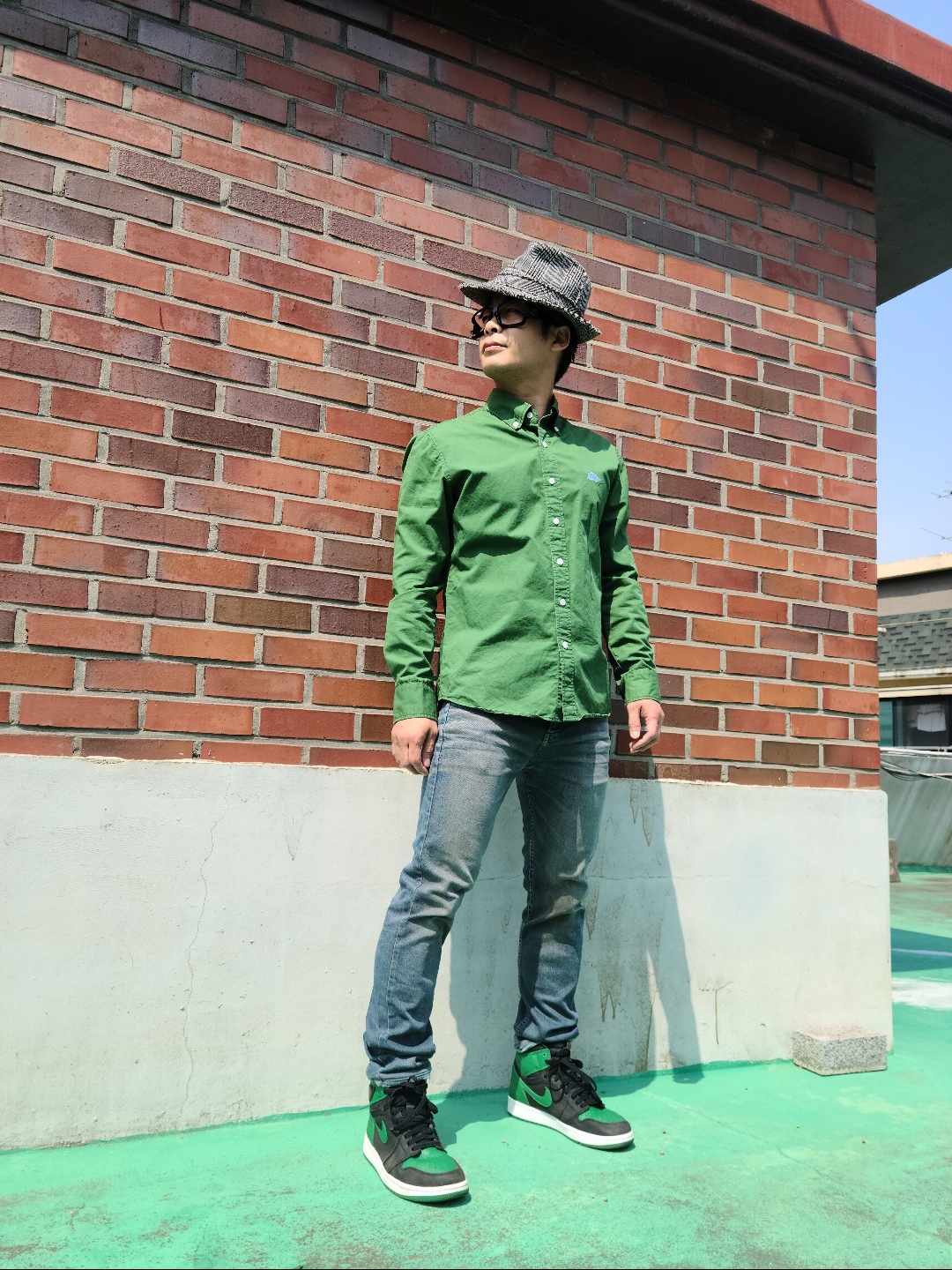 Jordan 1 Retro High OG Pine Green Black 착용 스타일 - 3