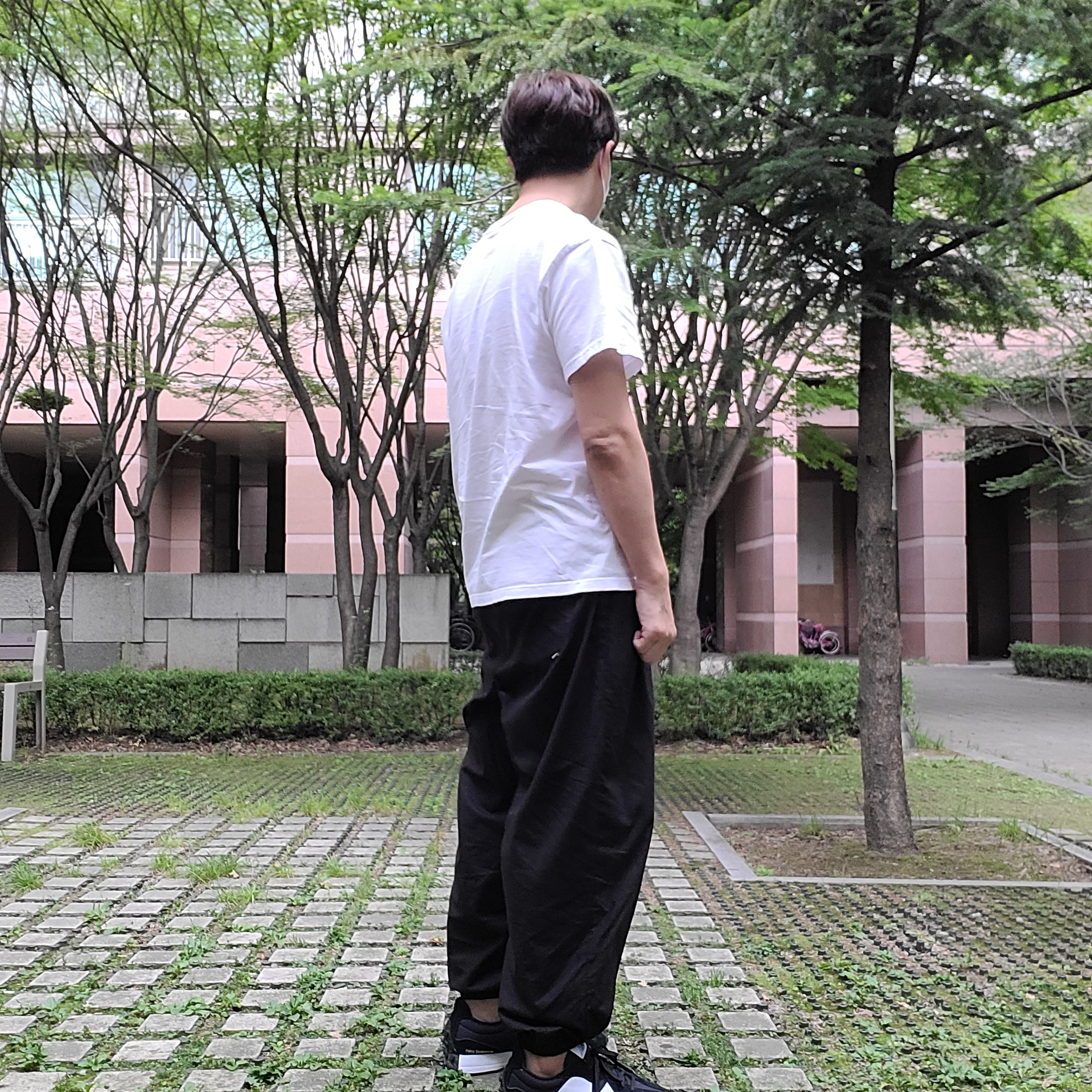 New Balance 327 Black 착용 스타일