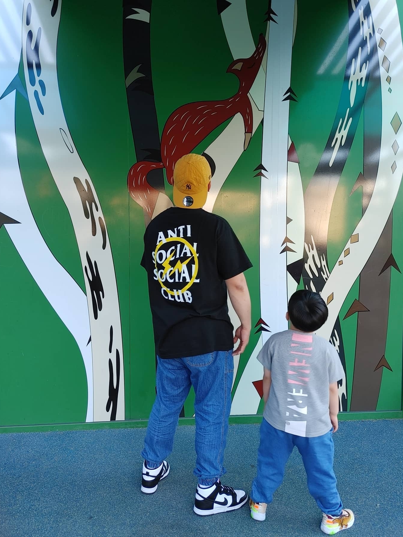 Anti Social Social Club x Fragment Bolt T-Shirt Yellow, Nike Dunk High Retro Black and White 착용 스타일