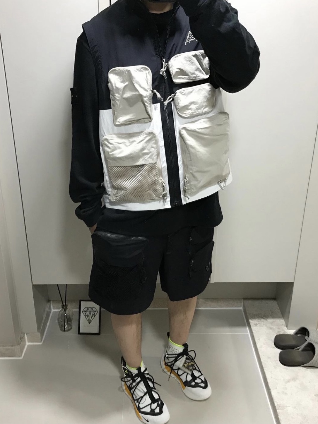 Nike ACG Cargo Shorts Black - Asia, Nike ACG Cargo Shorts Black Dark Beetroot - Asia 착용 스타일