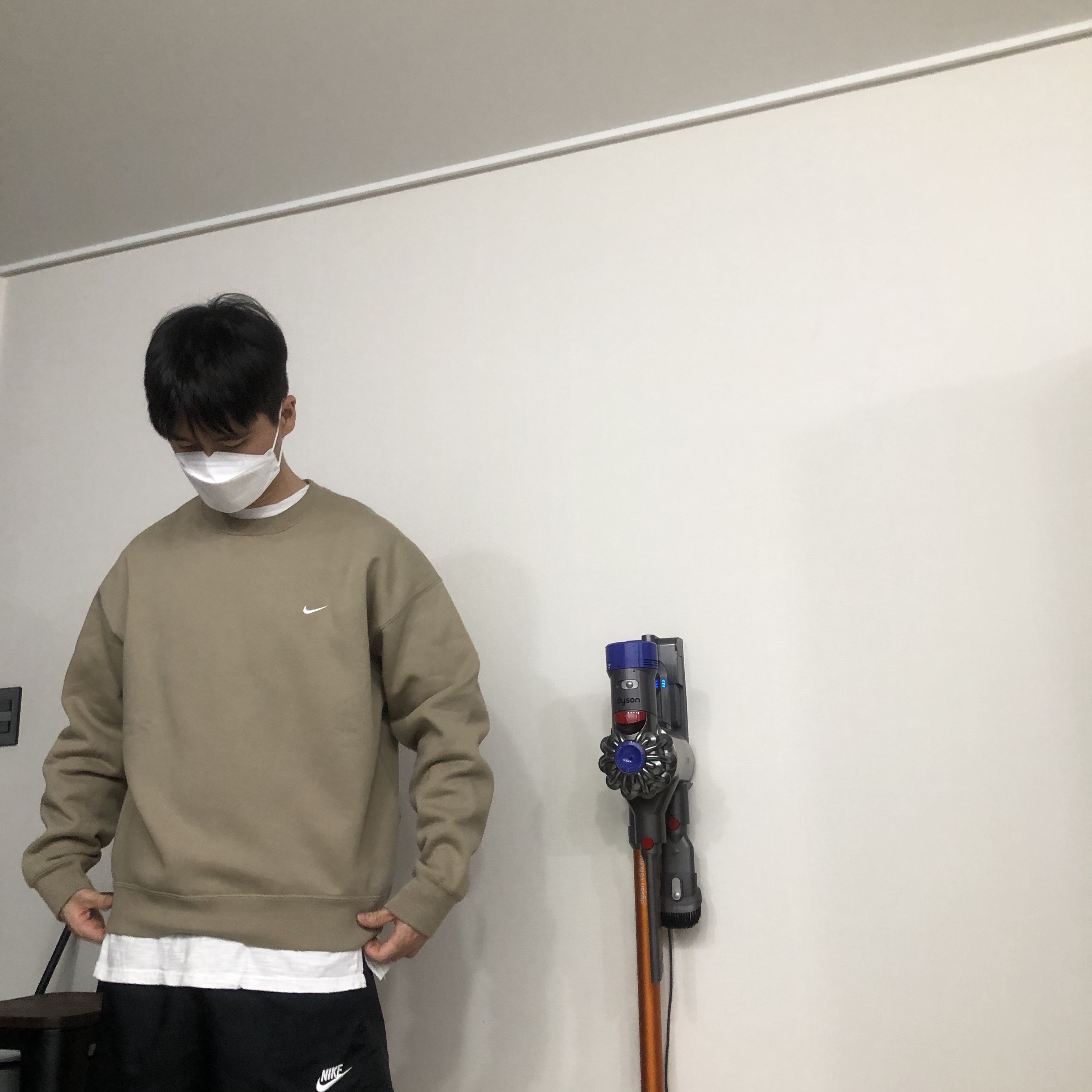 Nike NRG Solo Swoosh Crew Fleece Khaki - Asia 착용 스타일
