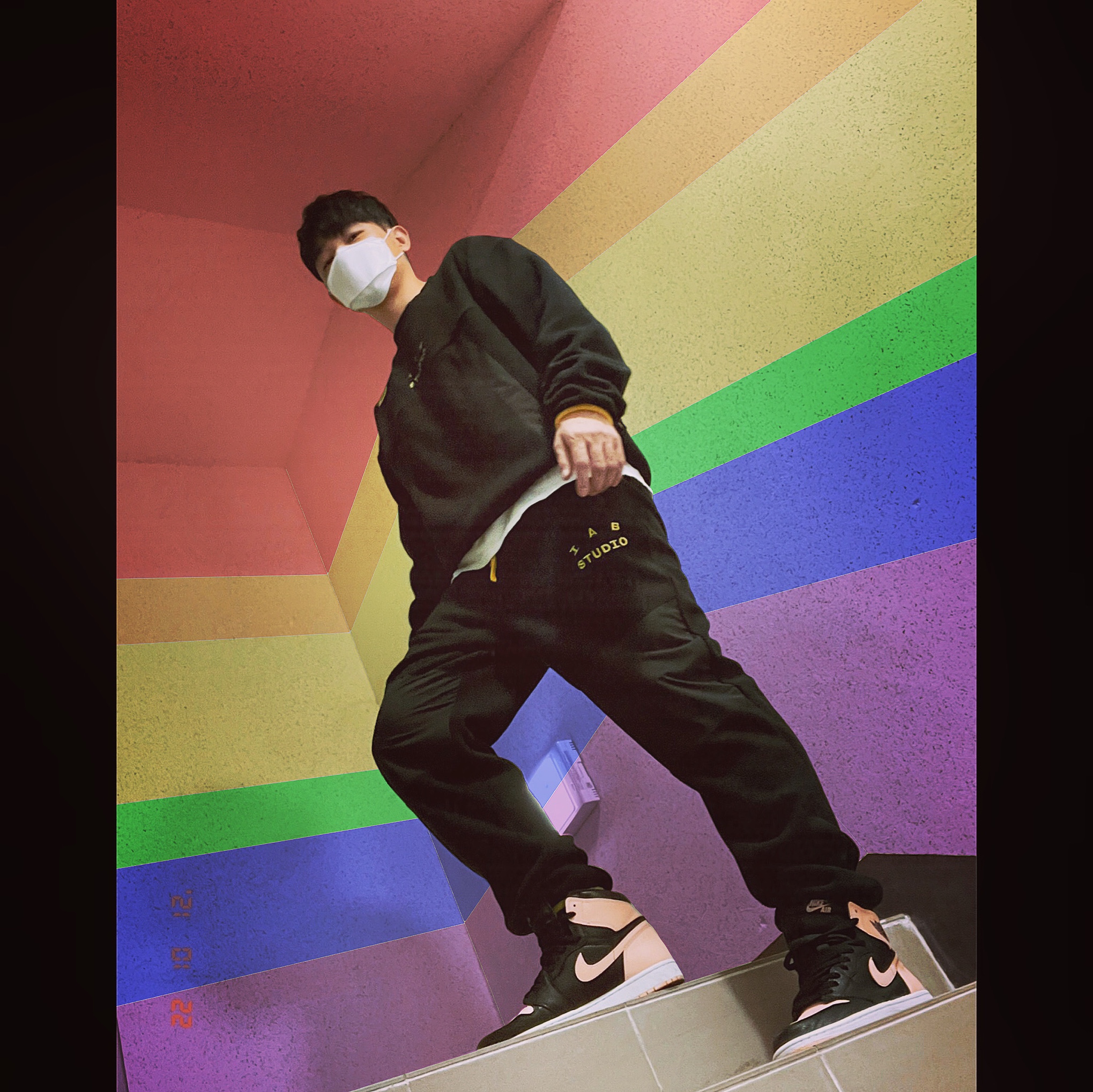 IAB Studio x Asics Fleece Shirt Black, IAB Studio x Asics Fleece Pants Black 착용 스타일