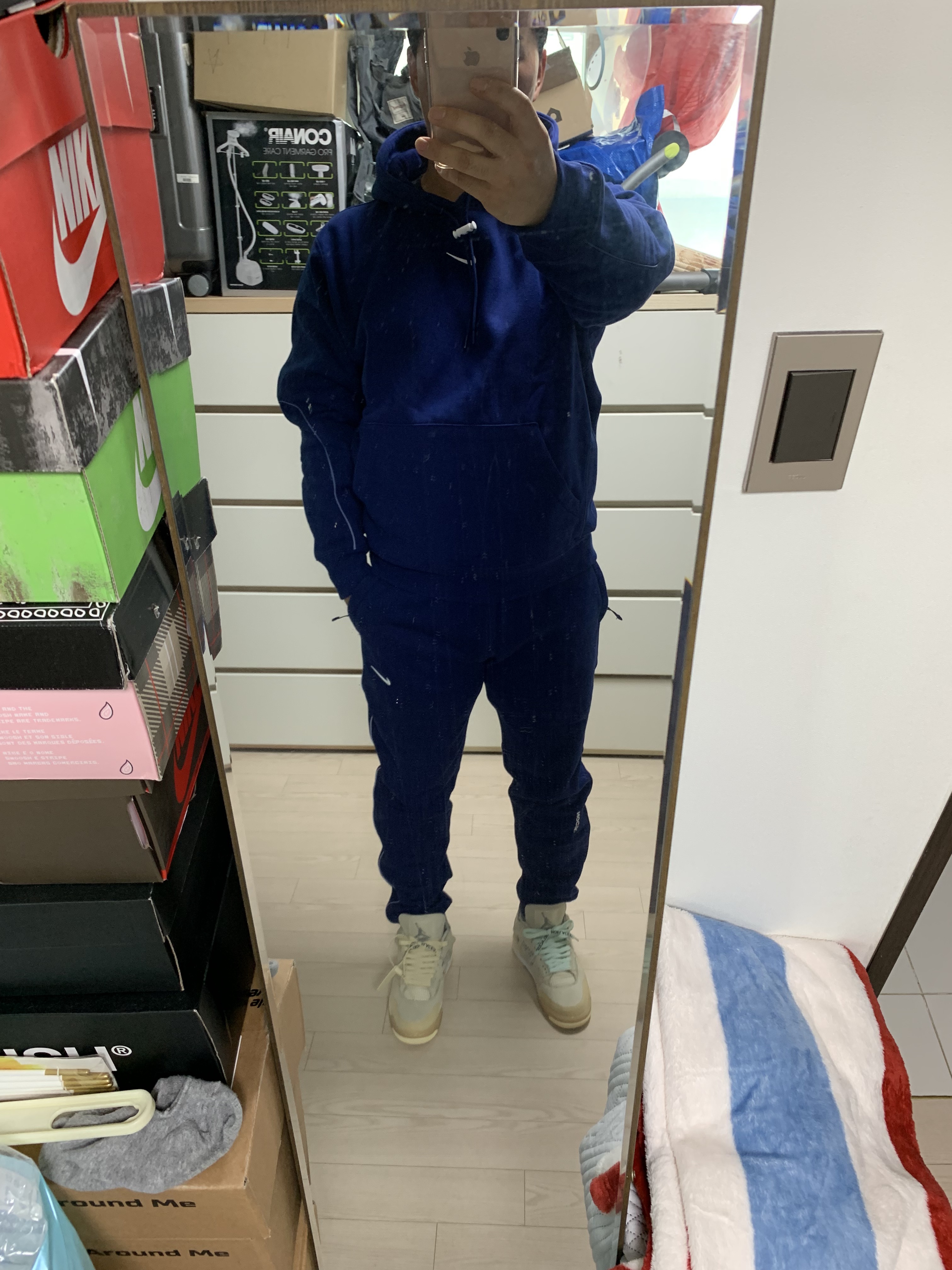 Nike x Drake Nocta Cardinal Stock Essential Fleece Pants Navy - Asia, Nike x Drake Nocta Cardinal Stock Essential Hoodie Navy - US/EU 착용 스타일 - 3
