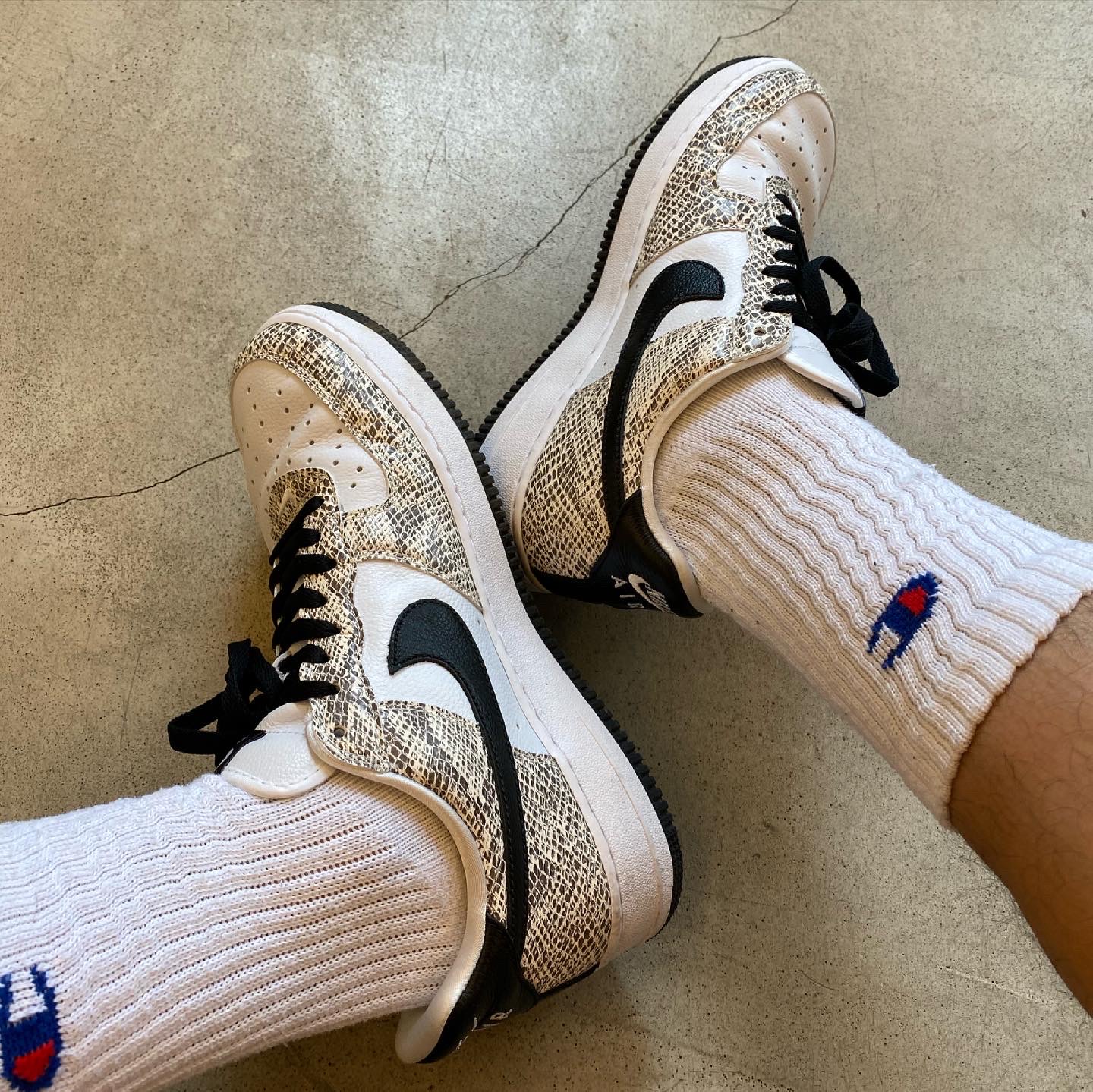 Nike Air Force 1 Low Retro Cocoa Snake 2018 착용 스타일 - 5