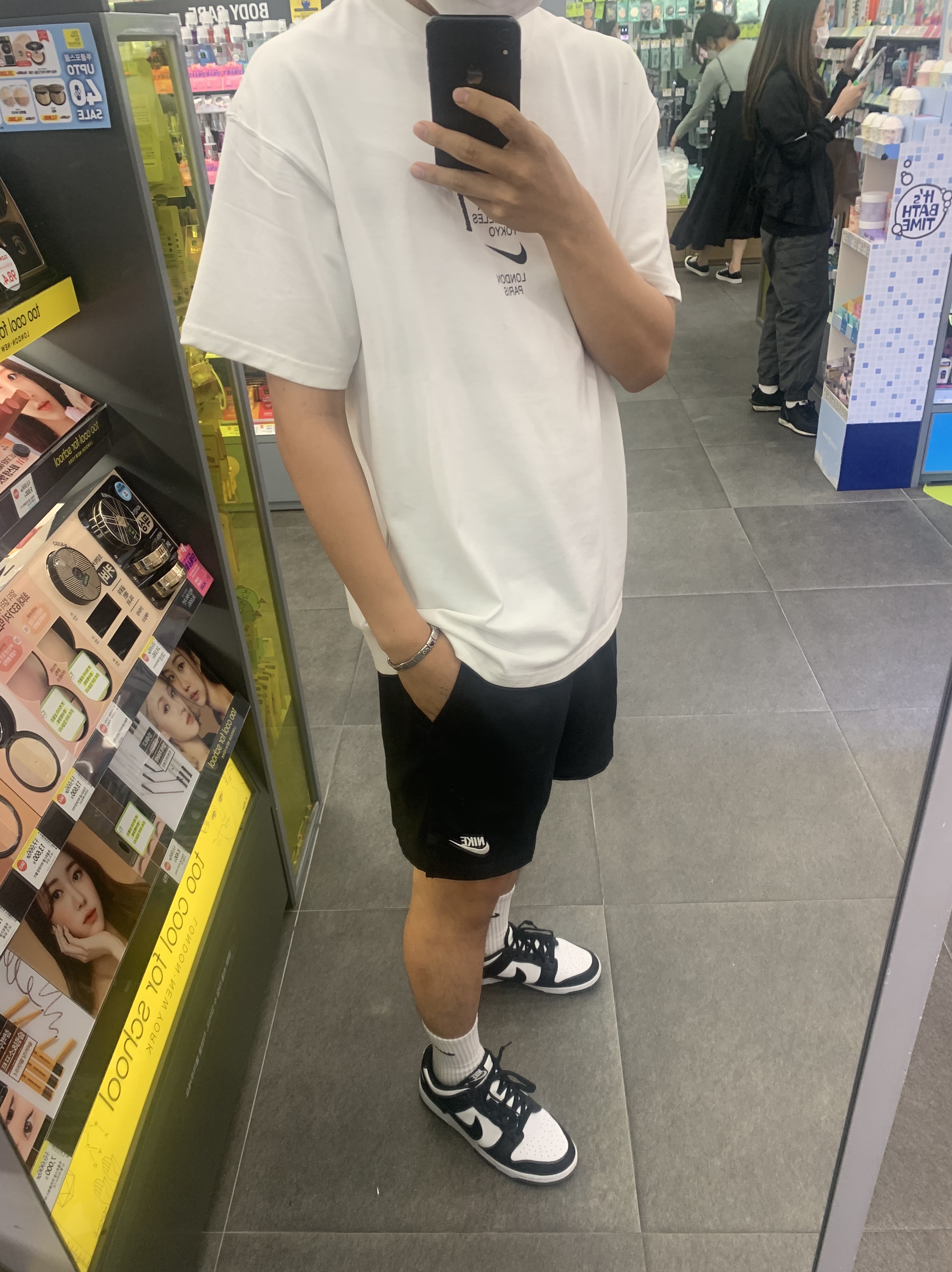 Nike Dunk Low Retro Black 착용 스타일