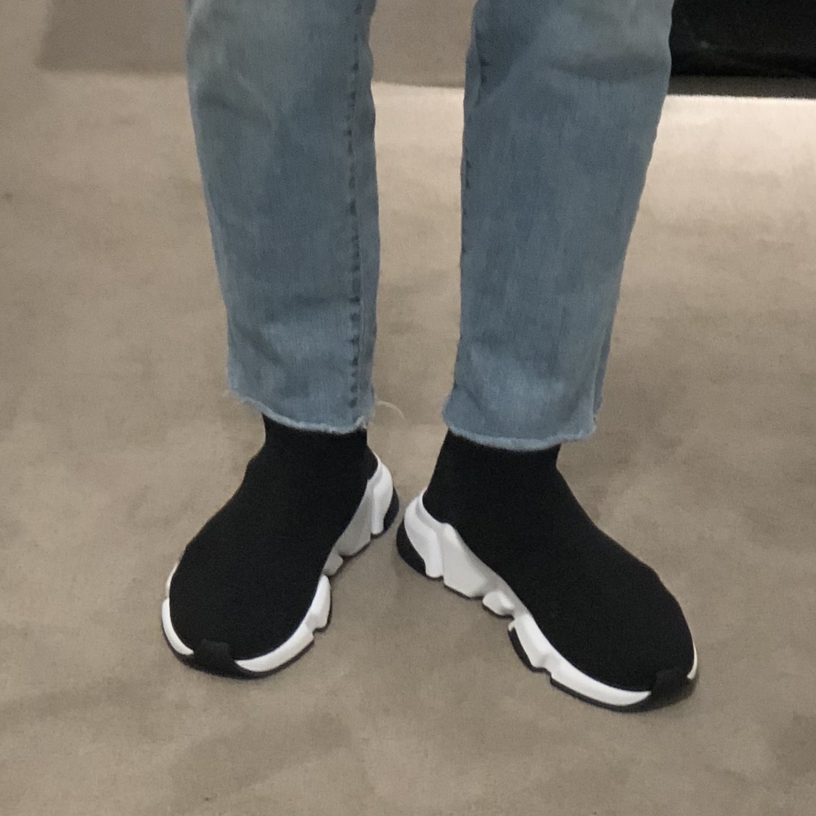 Balenciaga Speed Trainer Black White 2021/2022 착용 스타일 - 2