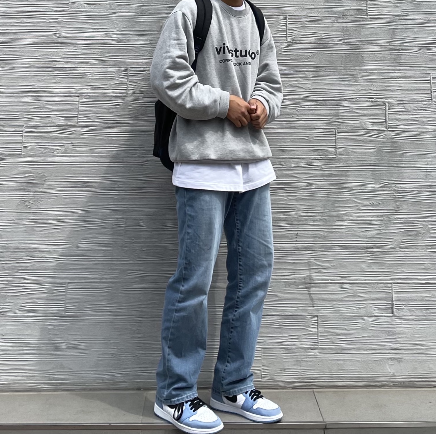 Jordan 1 Retro High OG University Blue 착용 스타일