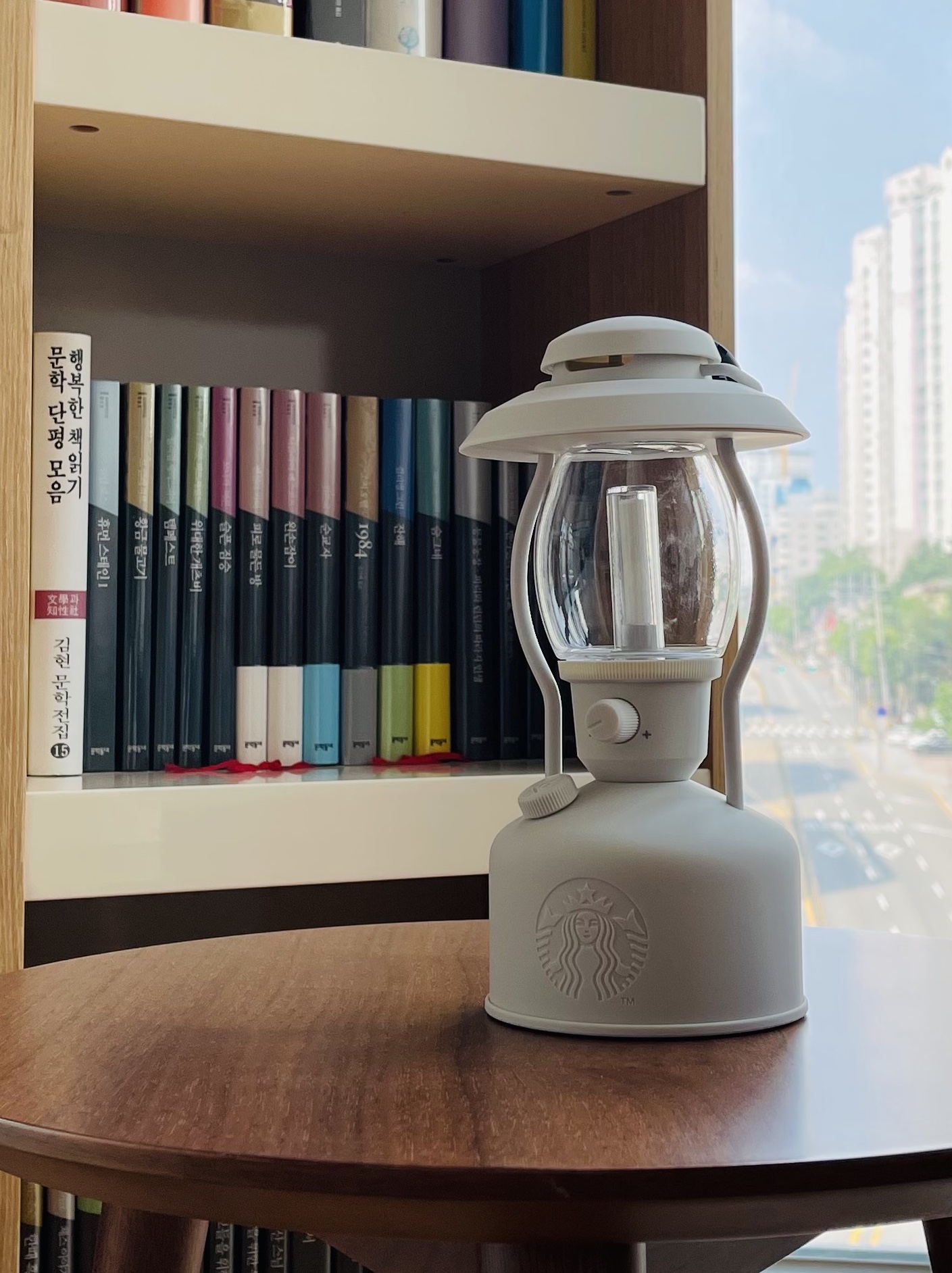 Starbucks Summer Night Singing Lantern Cream Gray (Korean Ver.) 착용 스타일 - 2