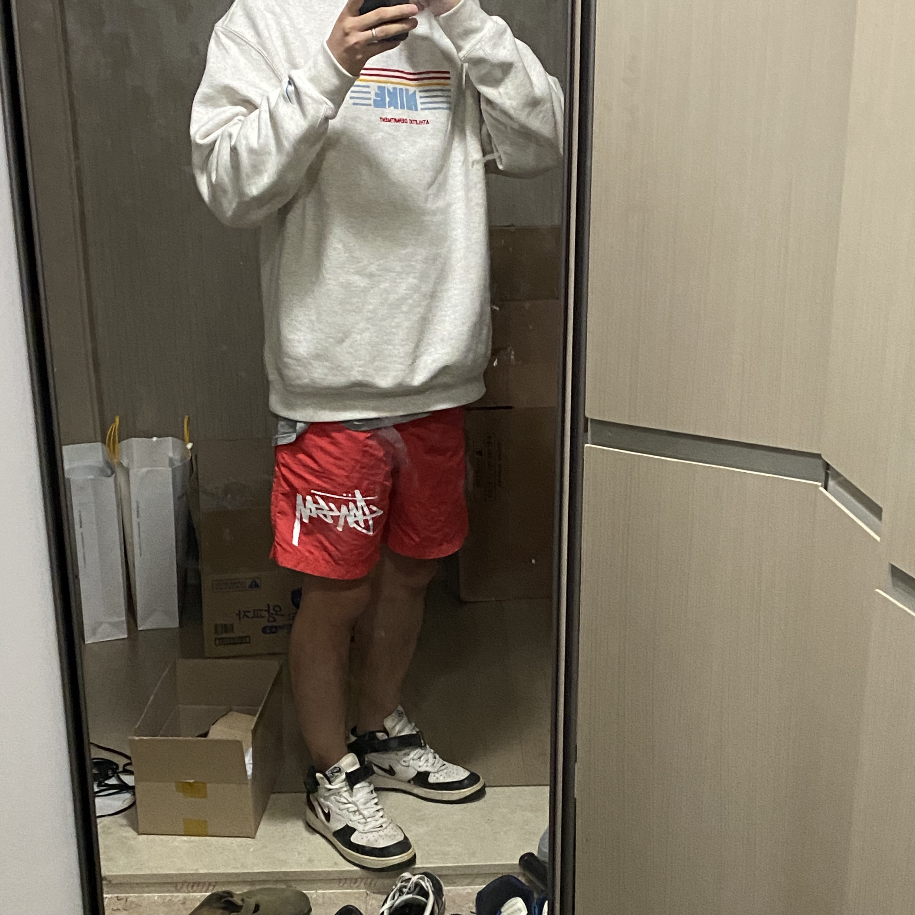 Nike Air Force 1 B Silver Snake 착용 스타일